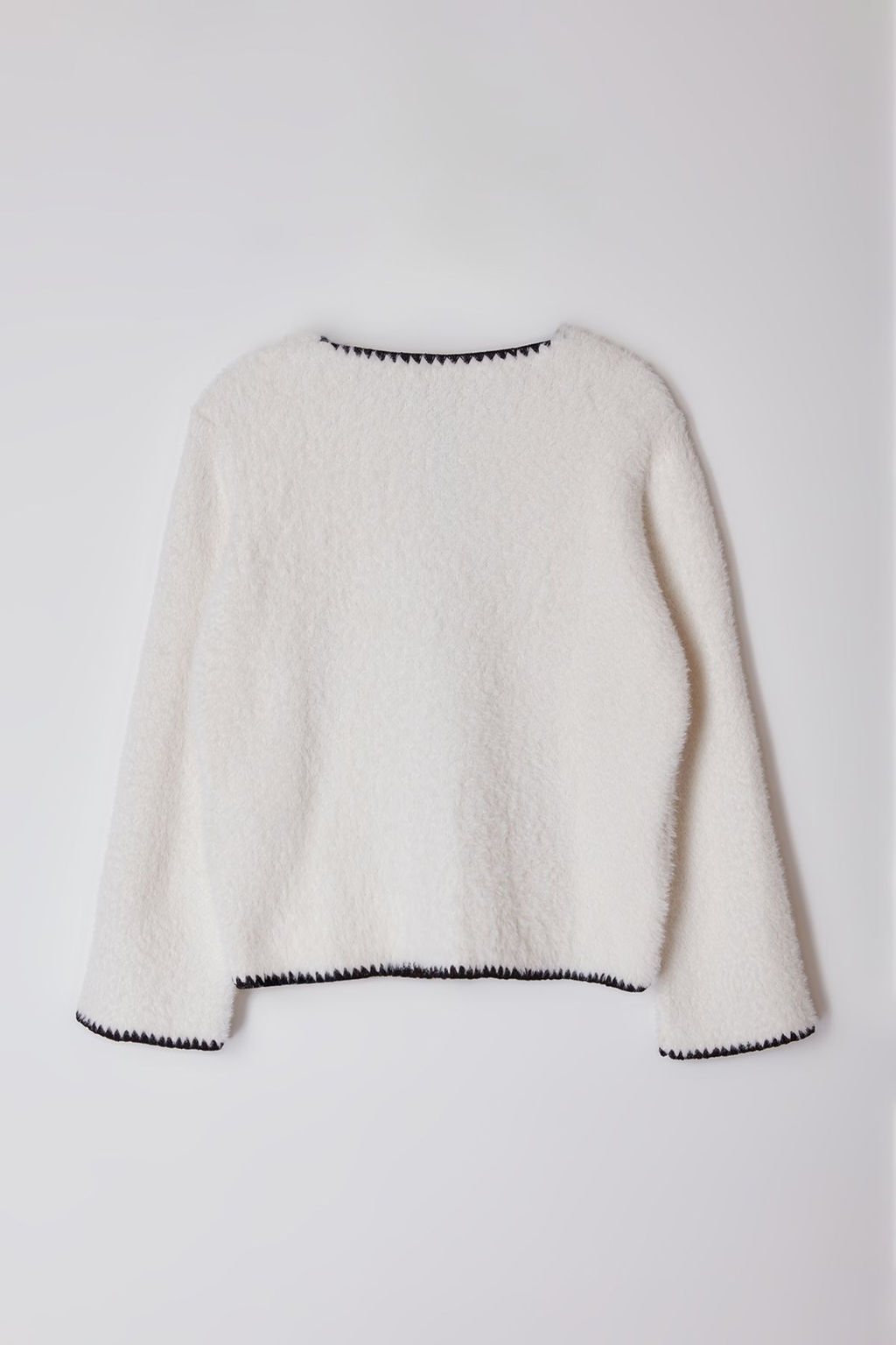 Ekru Tuylu Yumusak Dokulu Ceket Gorunumlu Triko H?rka TWOAW25HI00009