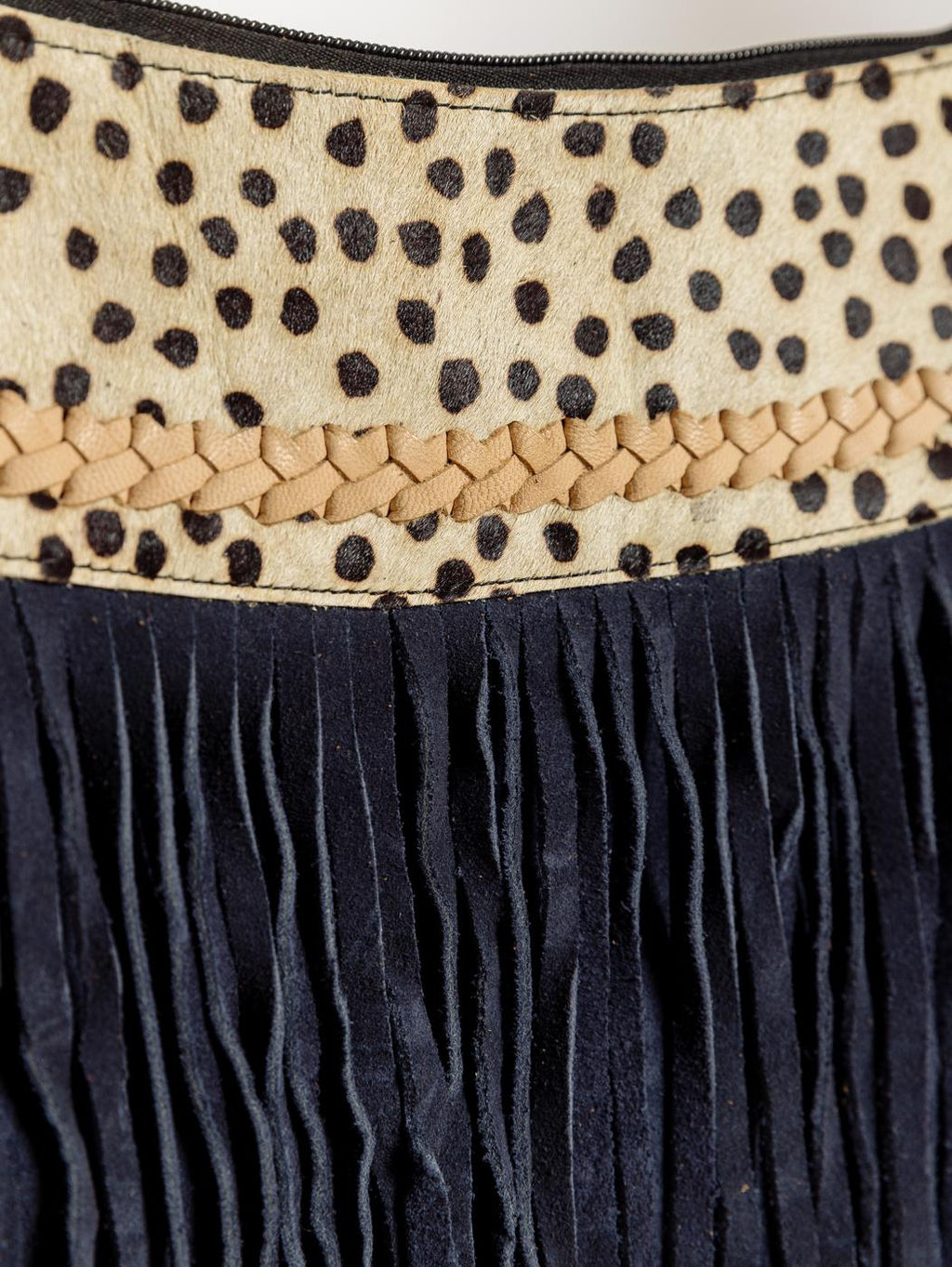 Сумка замшевая с бахромой через плечо №1134/18 - Ганг фото 3