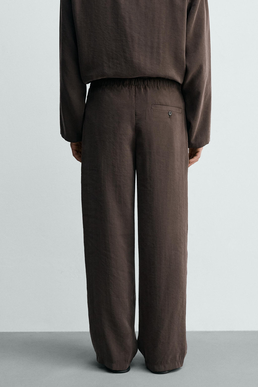 PANTAL?N FLUIDO RELAXED FIT / Marr?n - Zara фото 3