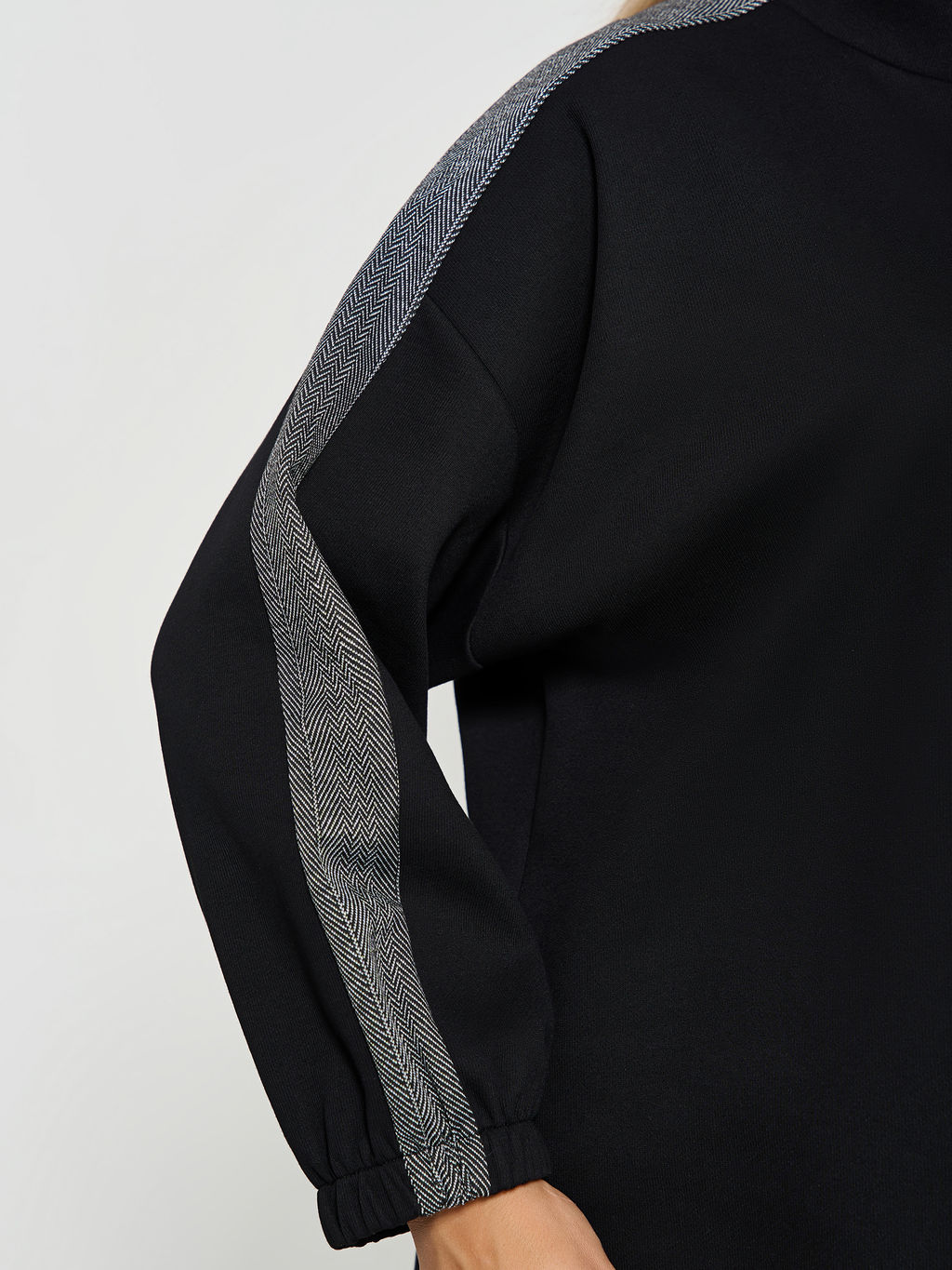 Джемпер 0431-1с черный