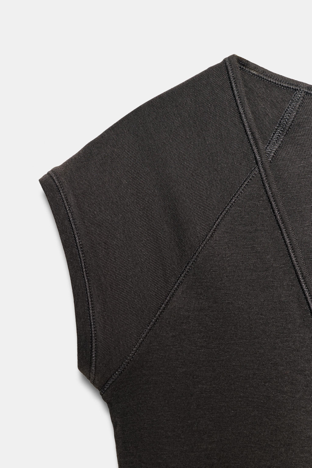 CAMISETA ESCOTE PICO / Carb?n - Zara фото 6