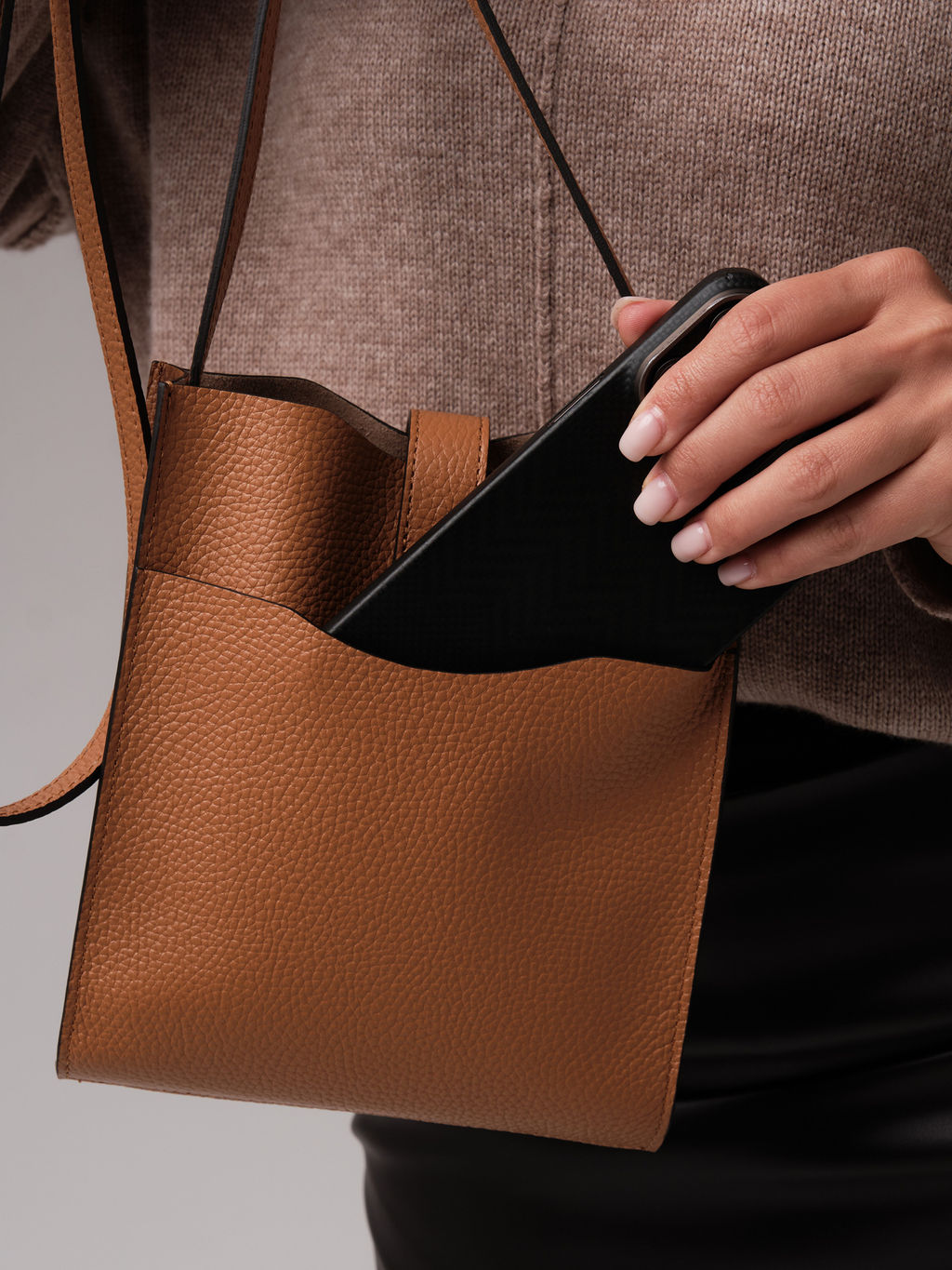 Кожаная сумка кросс-боди Leya DBR 30919 коричневый лист фото 7