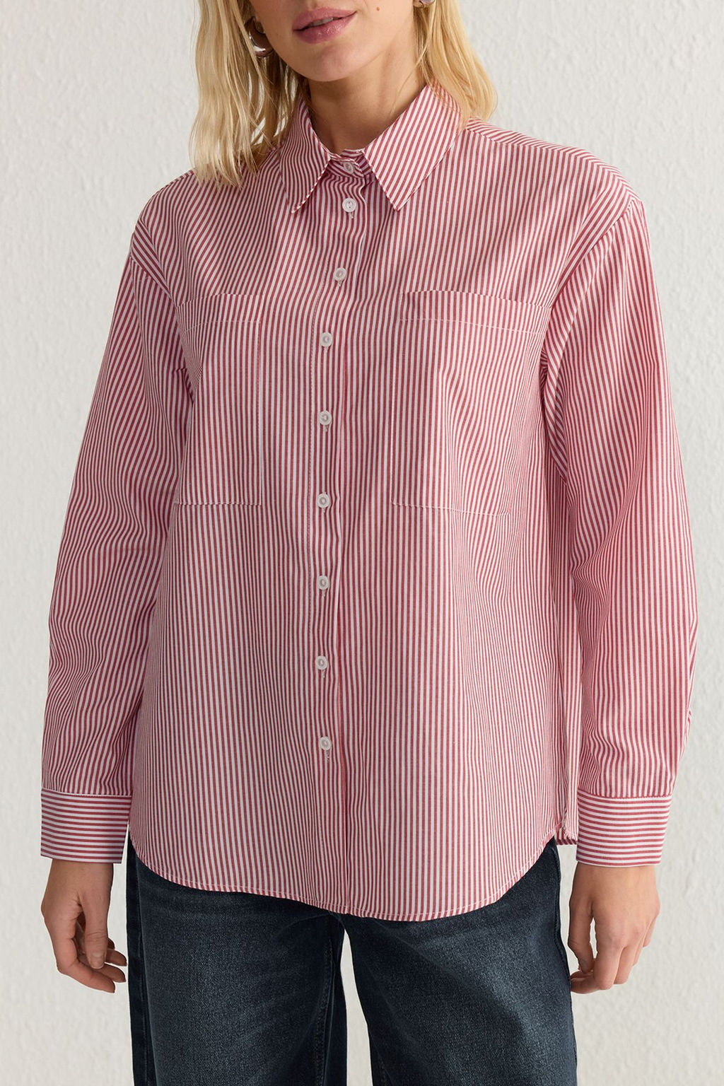 K?rm?z? Cizgili Oversize Genis Kal?p Dokuma Gomlek TWOAW23GO00359