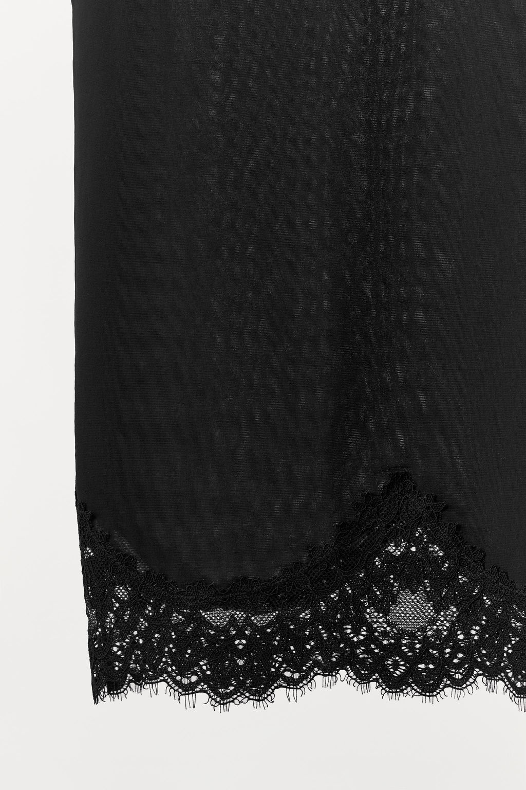 FALDA MEDIA ENCAJE / Negro