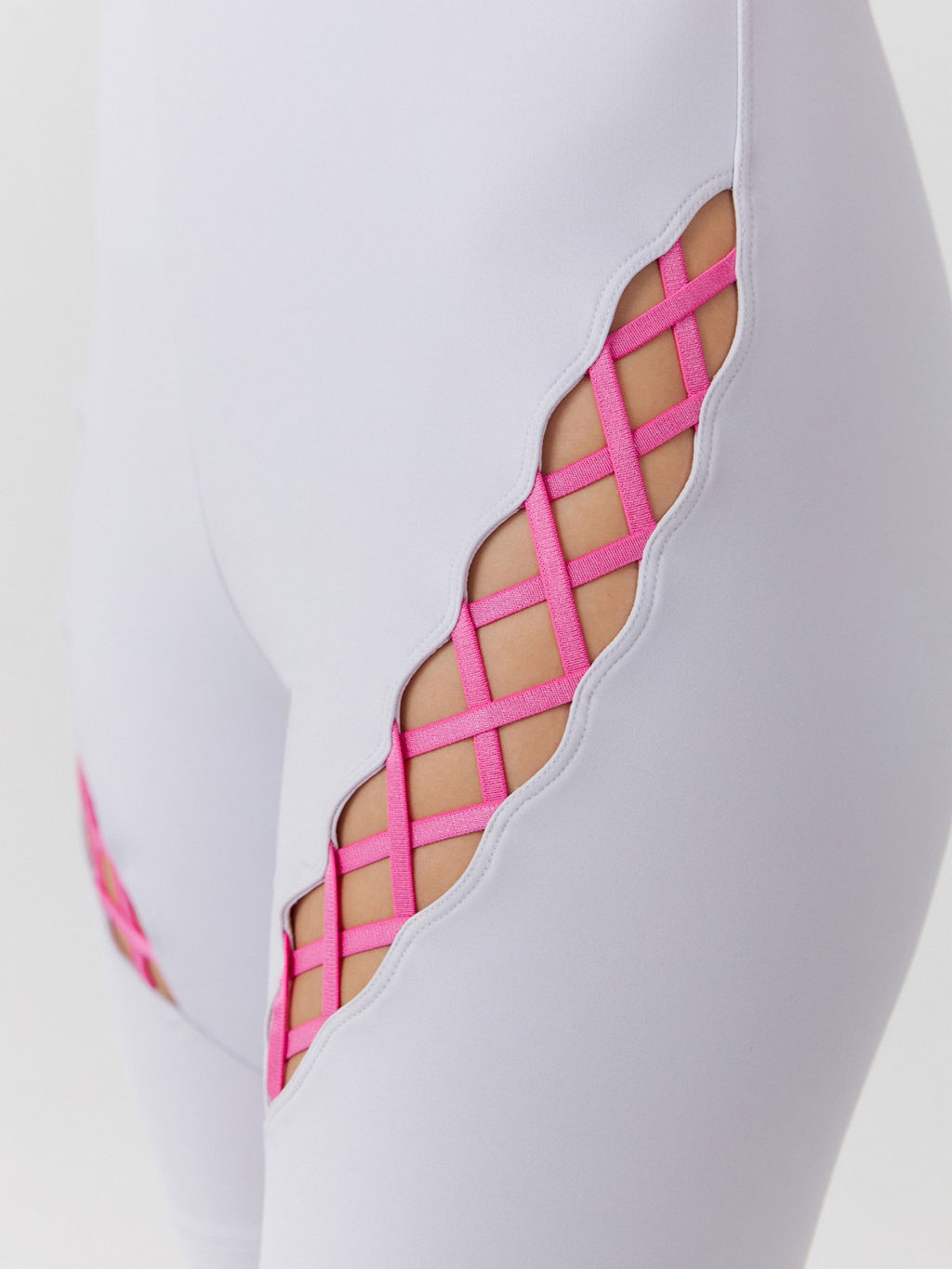 10200420114 Шорты жен. Prikly светло-сиреневый - Concept club фото 3