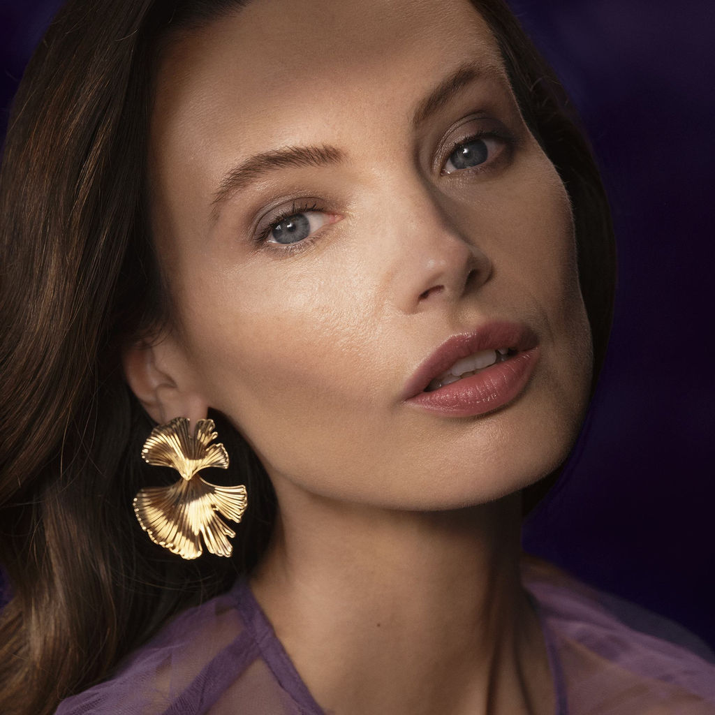Подтягивающий крем для век Royal Velvet - Oriflame фото 8