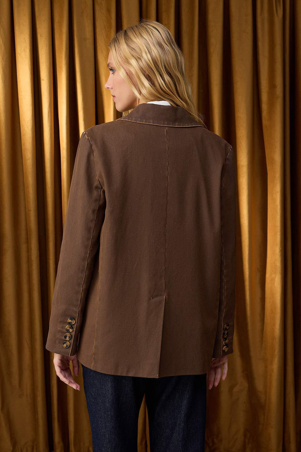 Ozel Koleksiyon Kahverengi Eskitme Efektli Rahat Kal?p Dokuma Blazer Ceket TWOAW26BC00008 - Trendyolmilla фото 4