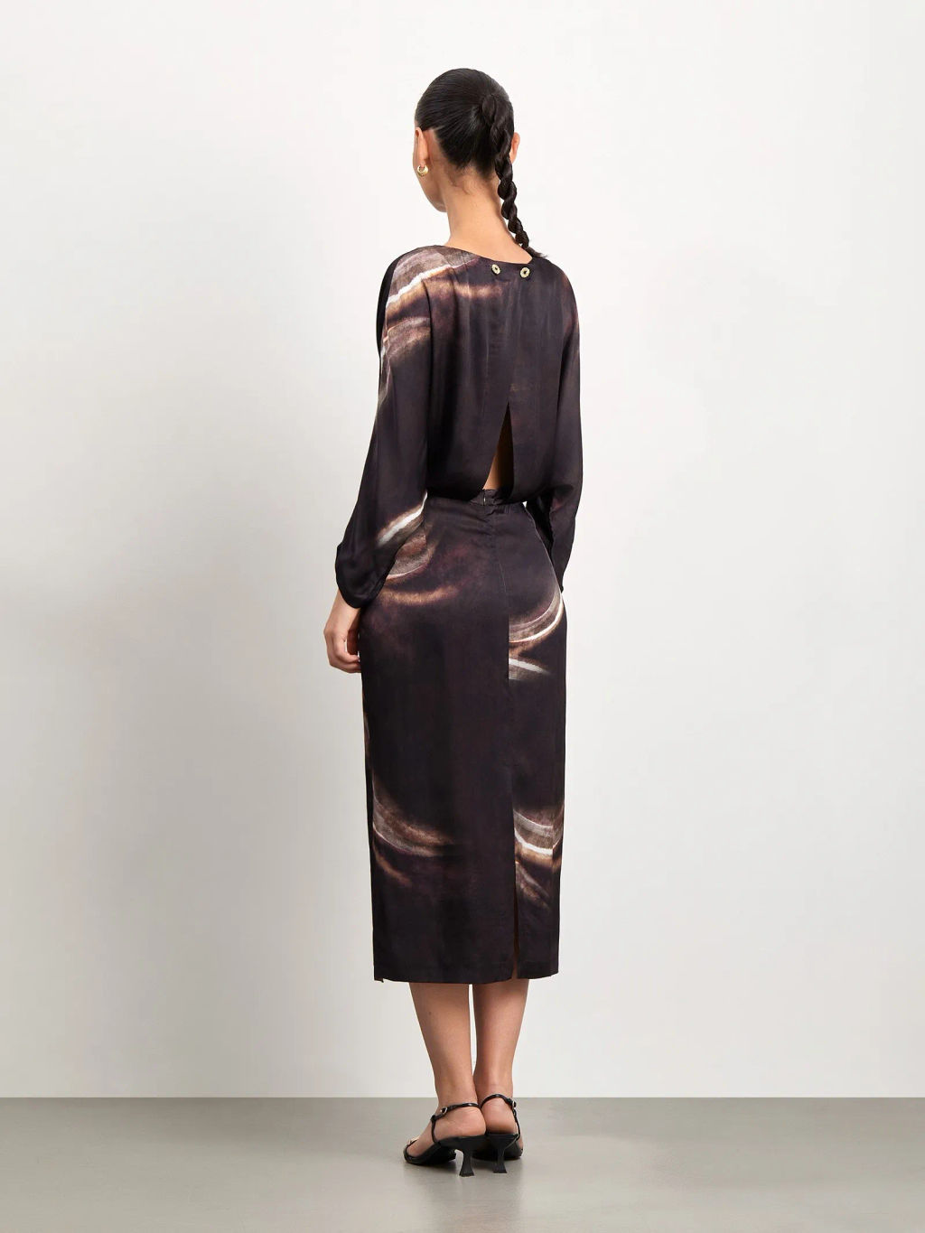 Платье-футляр с вырезом на спине, PL1584/flow