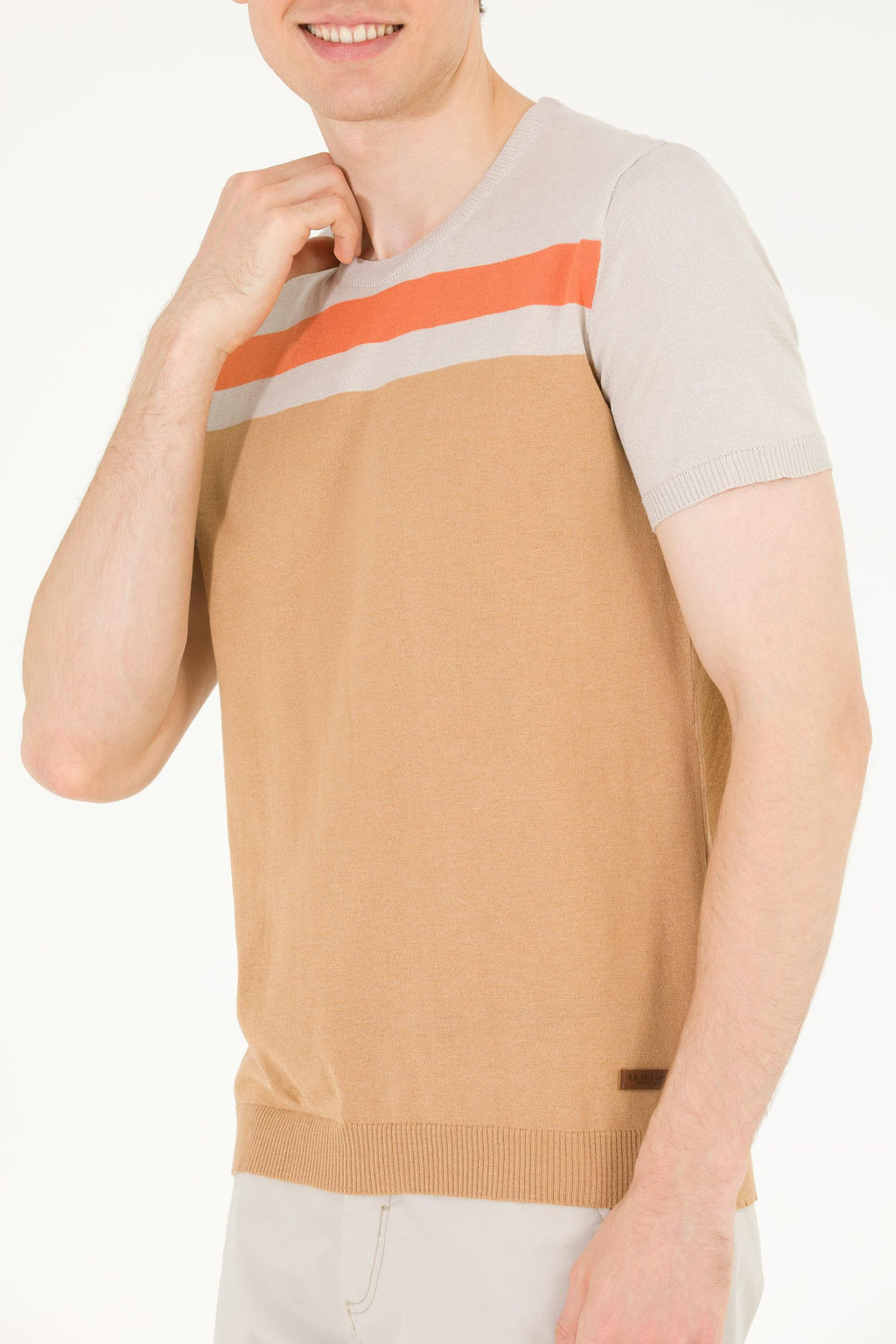 U. S. Polo Assn Мужской вязаный свитер светло-коричневого цвета с круглым вырезом - U.s. polo assn фото 6