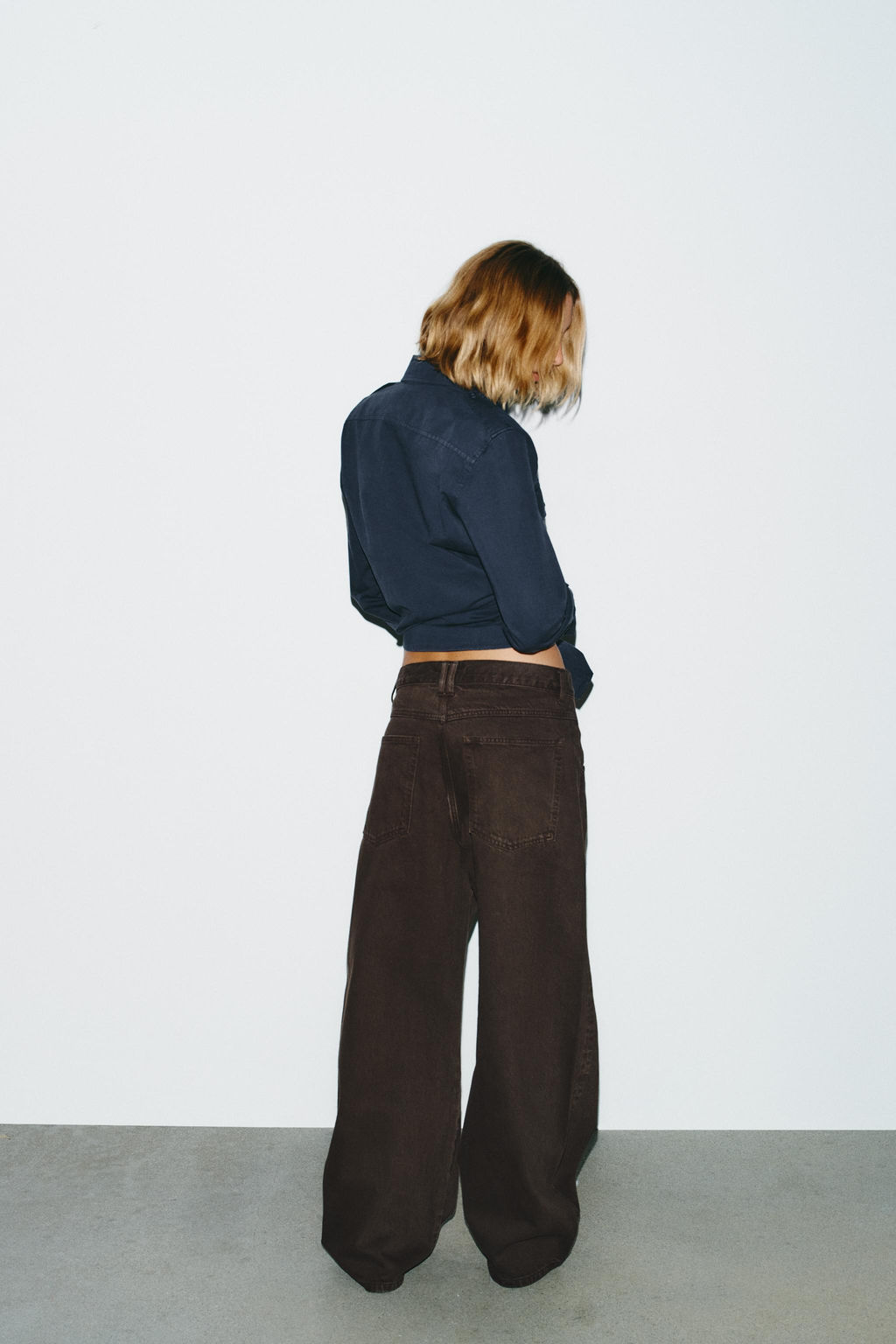 TRF BAGGY BARREL LOW-RISE JEANS