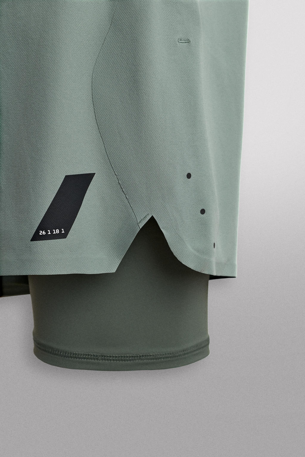 PANTALONES CORTOS ENTRENAMIENTO 2 EN 1 B?SICOS / verde lavado