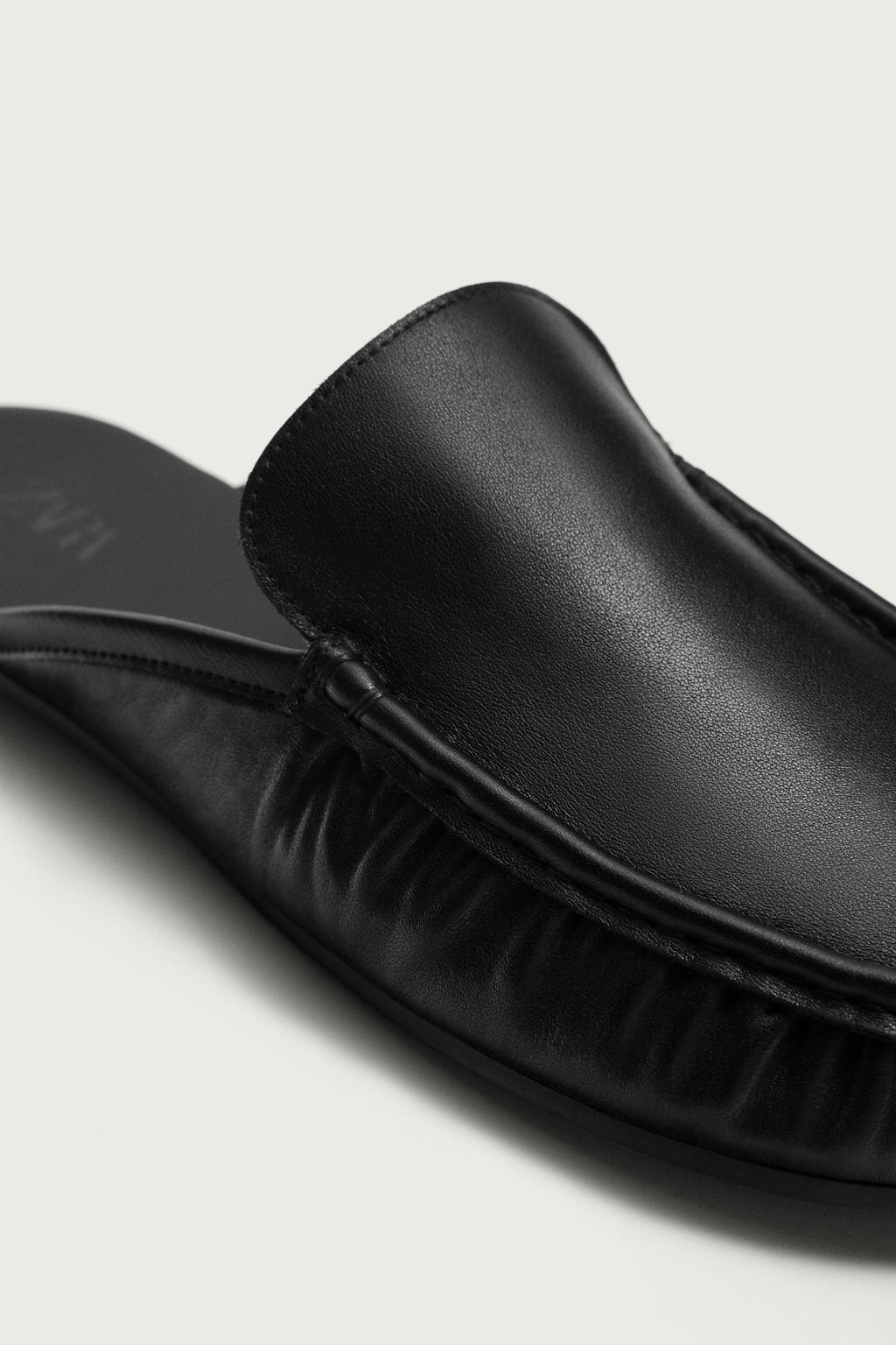 MOCASIN PIEL DESTALONADO / Negro - Zara фото 6