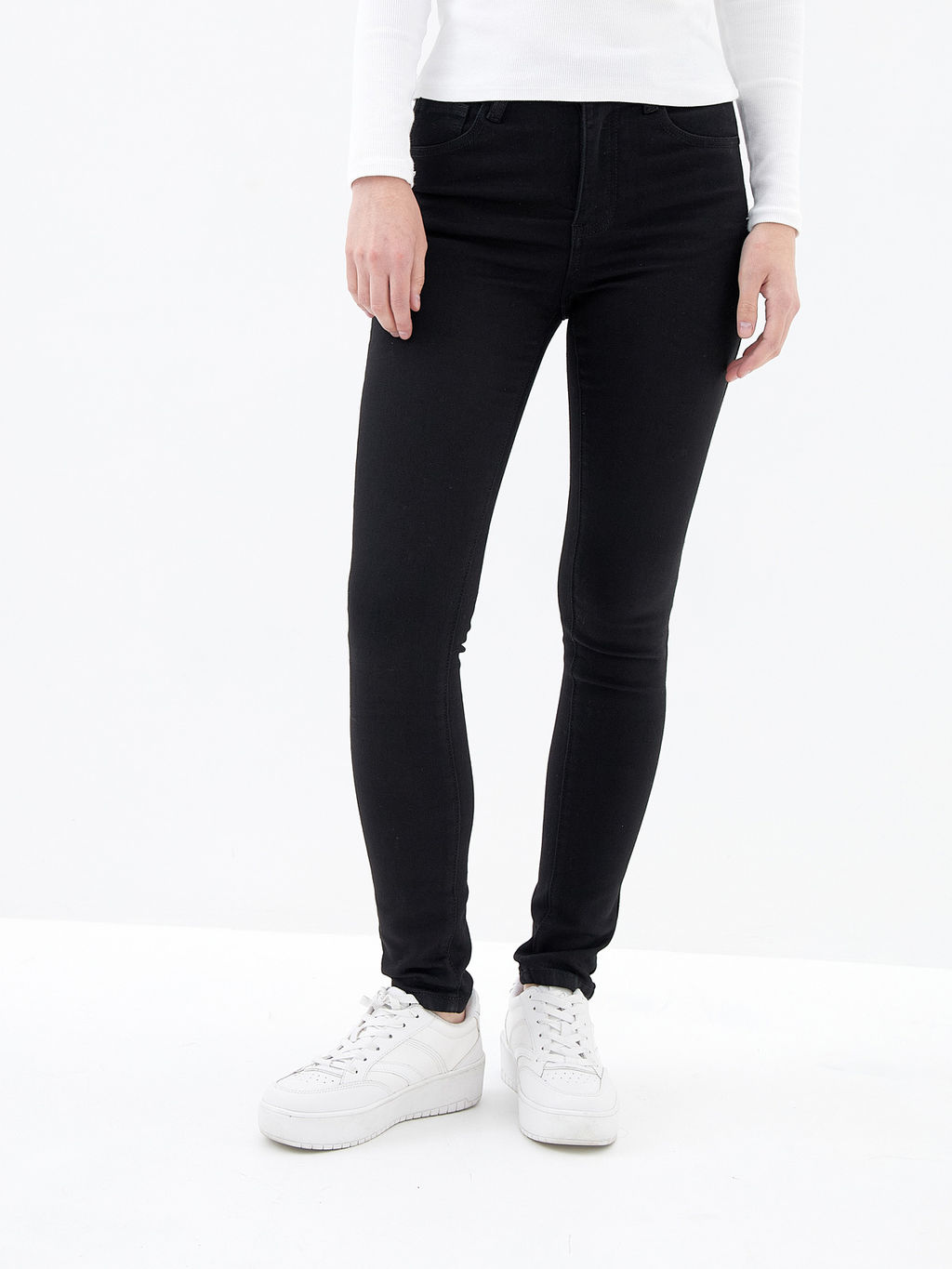 Женские Джинсы Зауженные