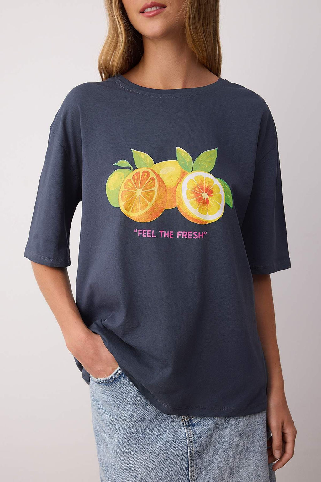 Ekru %100 Suprem Oversize/Genis Kal?p Kokteyl Bask?l? Orme T-Shirt TWOSS25TS00217 - Trendyolmilla фото 3