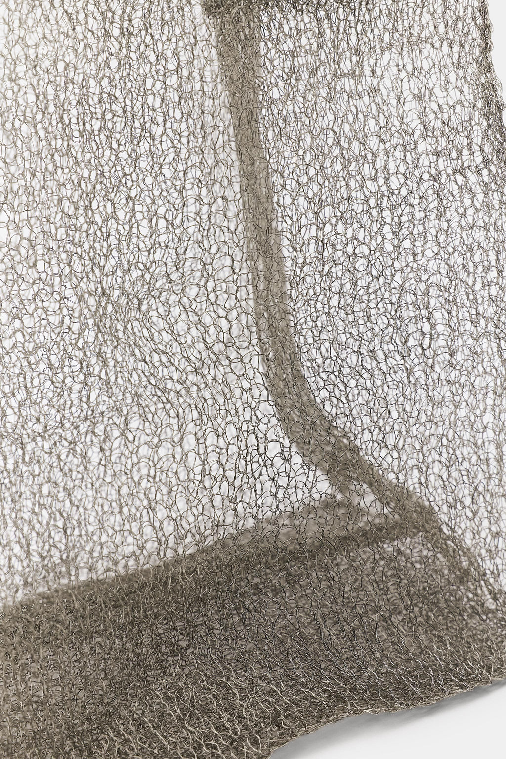 BOLSO MALLA MET?LICA / Plata vieja - Zara фото 4