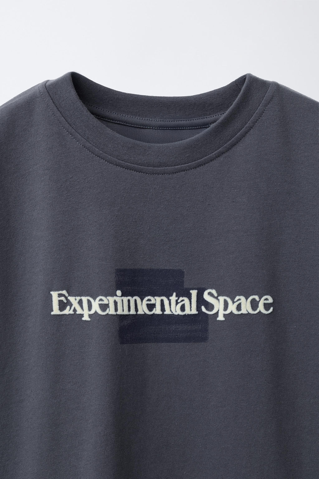 T-SHIRT WITH FLOCKED SLOGAN - Zara фото 3