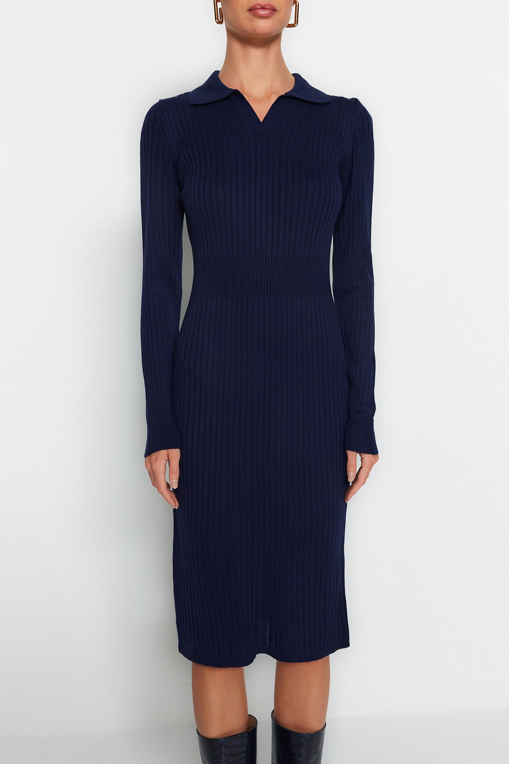 TRENDYOLMILLA Siyah Midi Triko Polo Yaka Elbise TWOAW22EL1376  фото 39