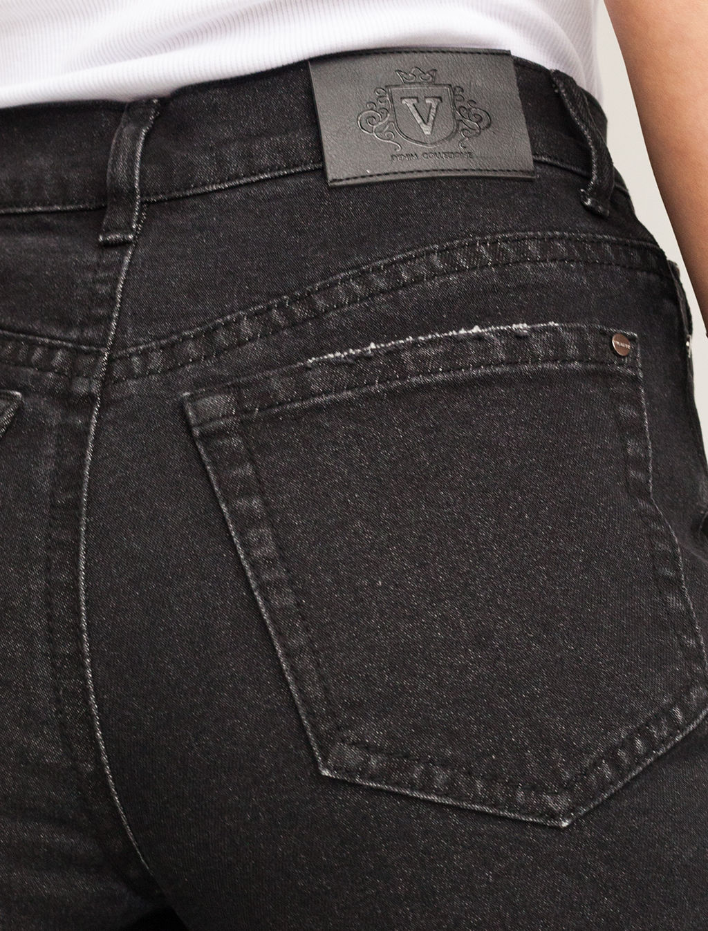 Джинсы mom-fit из денима со спандексом - Vilatte фото 2