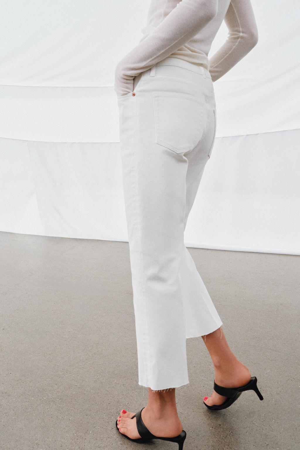 JEANS ZW COLLECTION CROPPED FLARE TIRO MEDIO / Blanco - Zara фото 5