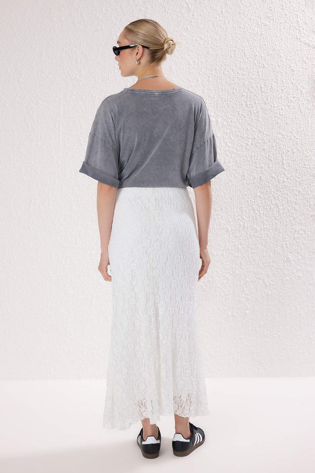 TRENDYOLMILLA Siyah Skater Dantel Midi Esnek Orme Etek TWOSS25ET00149  фото 5