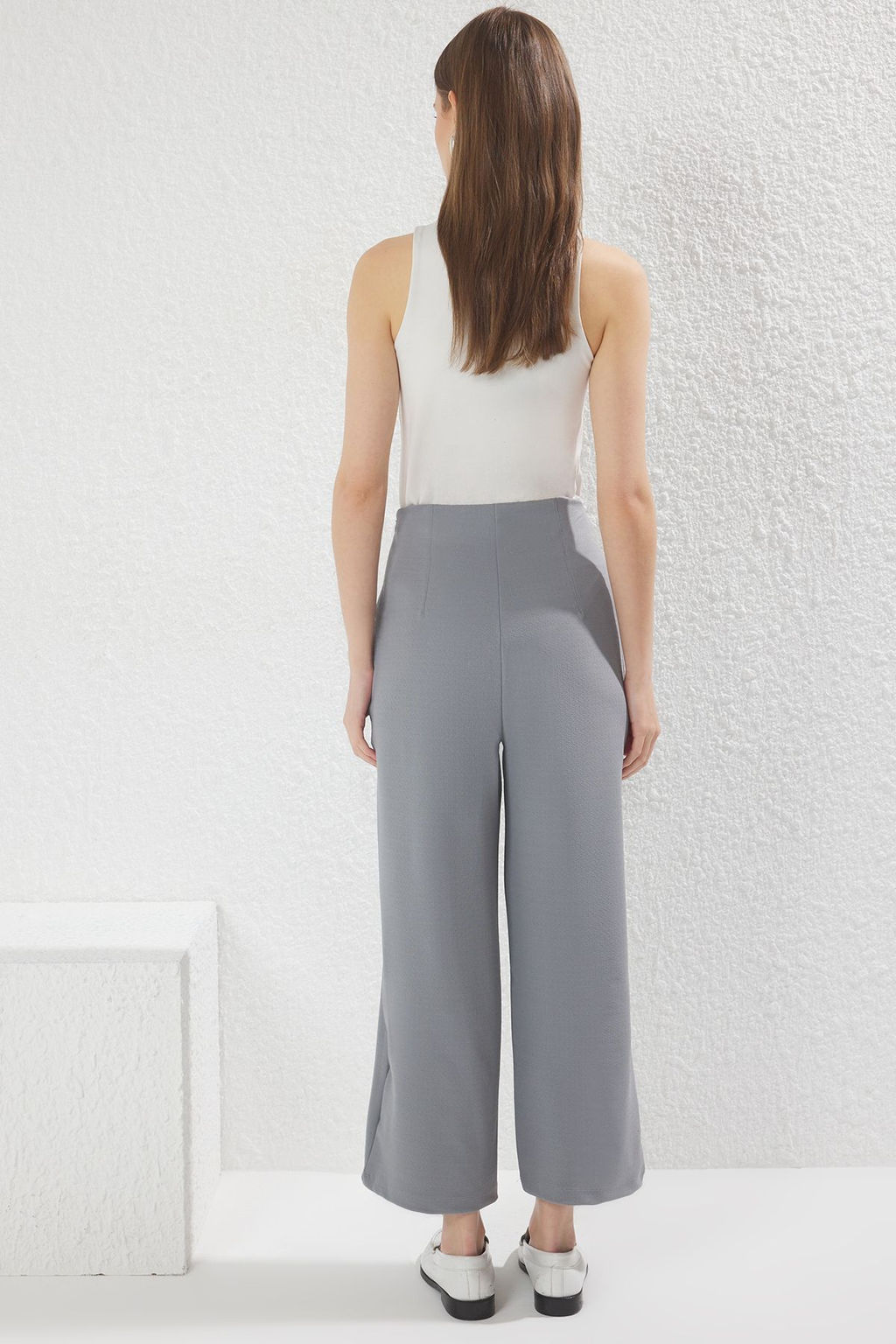 TRENDYOLMILLA Siyah Culotte Fit Kesik Detayl? Yuksek Bel Pantolon TWOSS24PL00036 фото 4