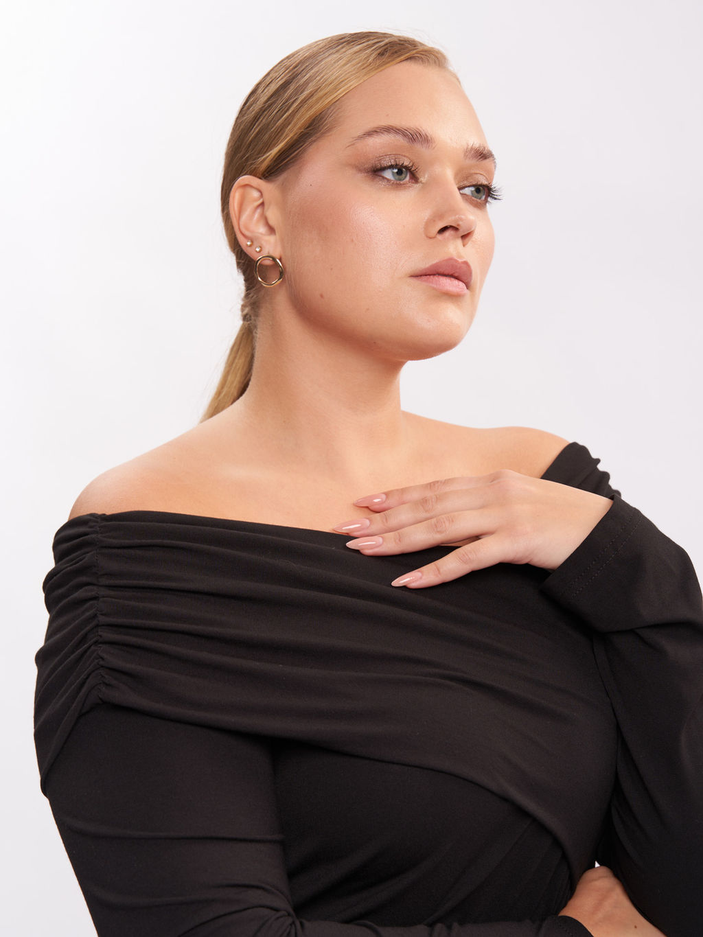 Лонгслив с драпировкой LN00503BLK01 - Артесса фото 6