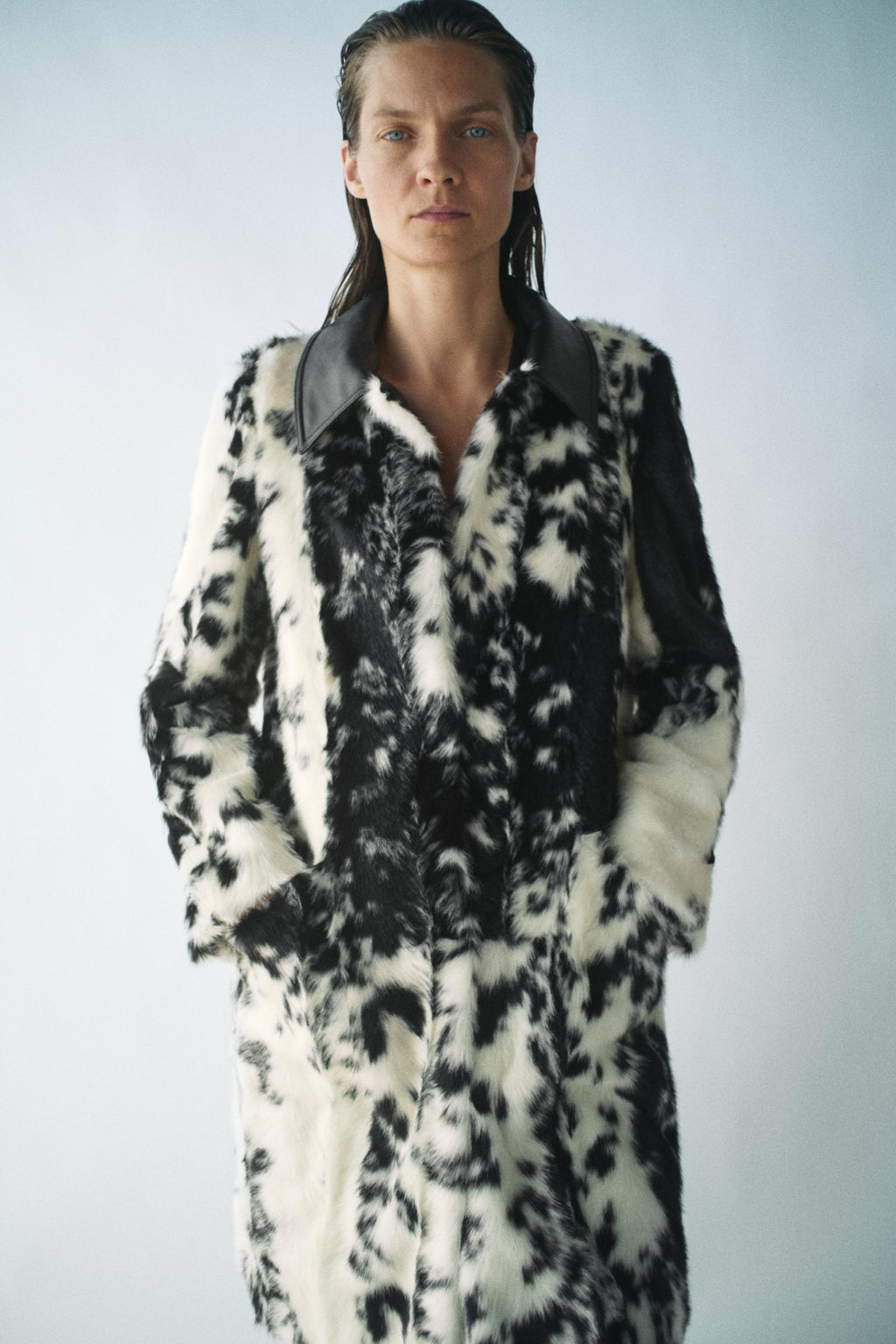 ABRIGO ESTAMPADO ANIMAL - THE ITEM ZARA WOMAN / Negro / Blanco  фото 2