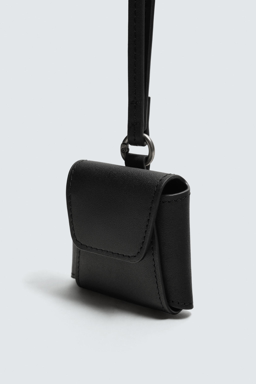 LEATHER EARPHONE HOLDER WITH PENDANT - Zara фото 5