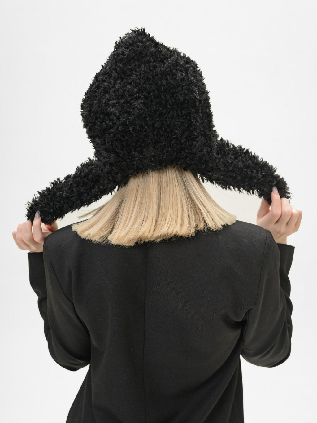 Ш26-31 Шлем луковка барашек черный