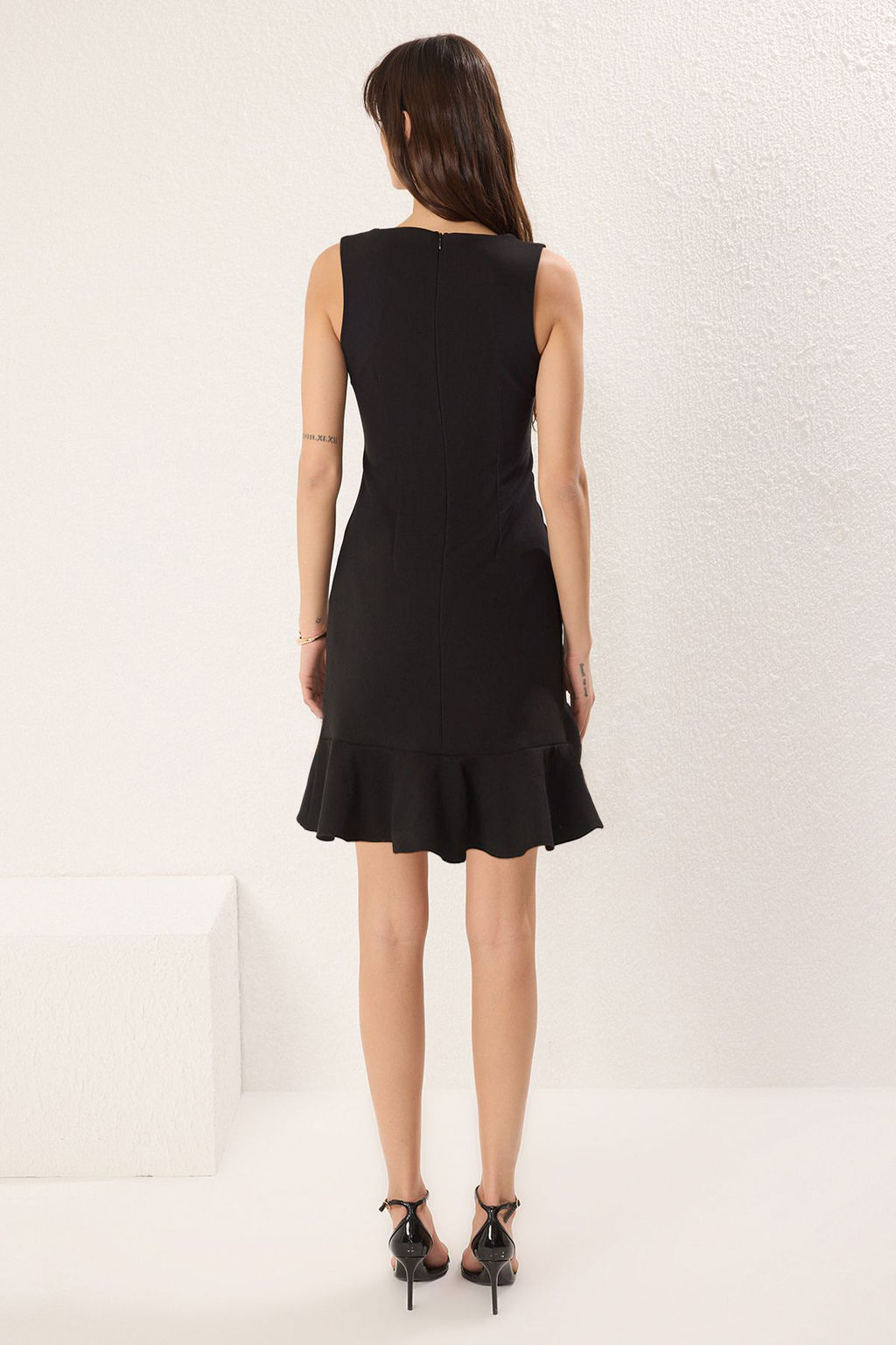 TRENDYOLMILLA Nar Cicegi A-Kesim Volanl? Dugme Detayl? Mini Dokuma Elbise TWOSS23EL02259