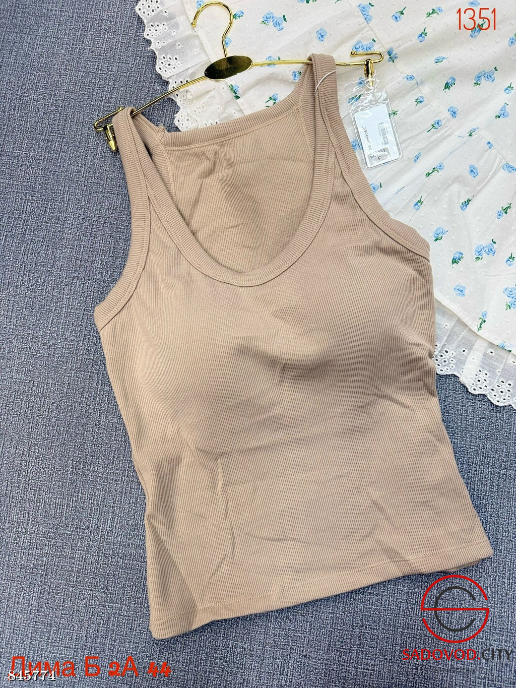 Майка женская однотонная - Bruno фото 2