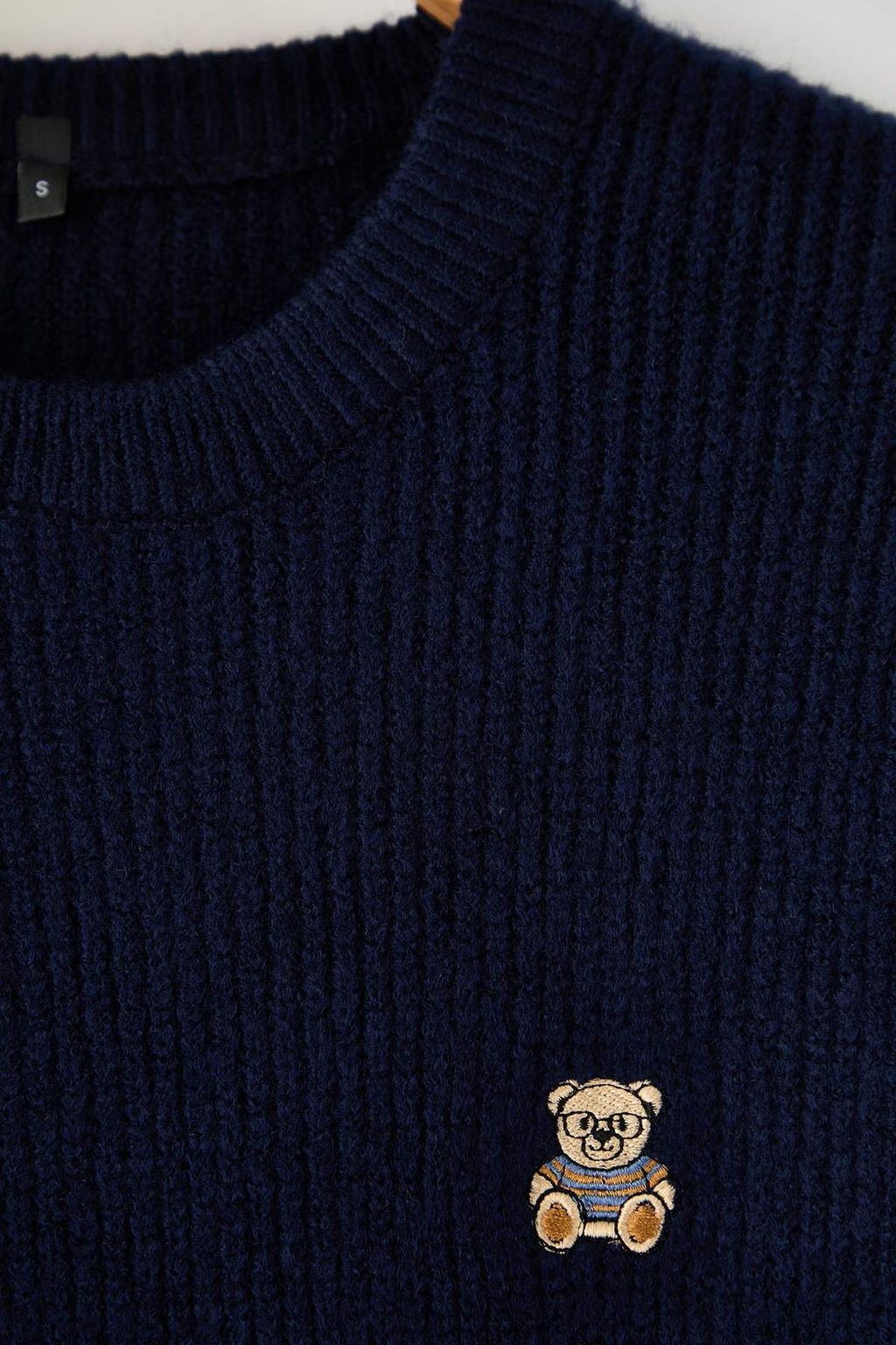 Ekru Oversize/Genis Kesim Bisiklet Yaka Ay? Nak?sl? Kazak TMNAW26KZ00003 - Trendyolmilla фото 6