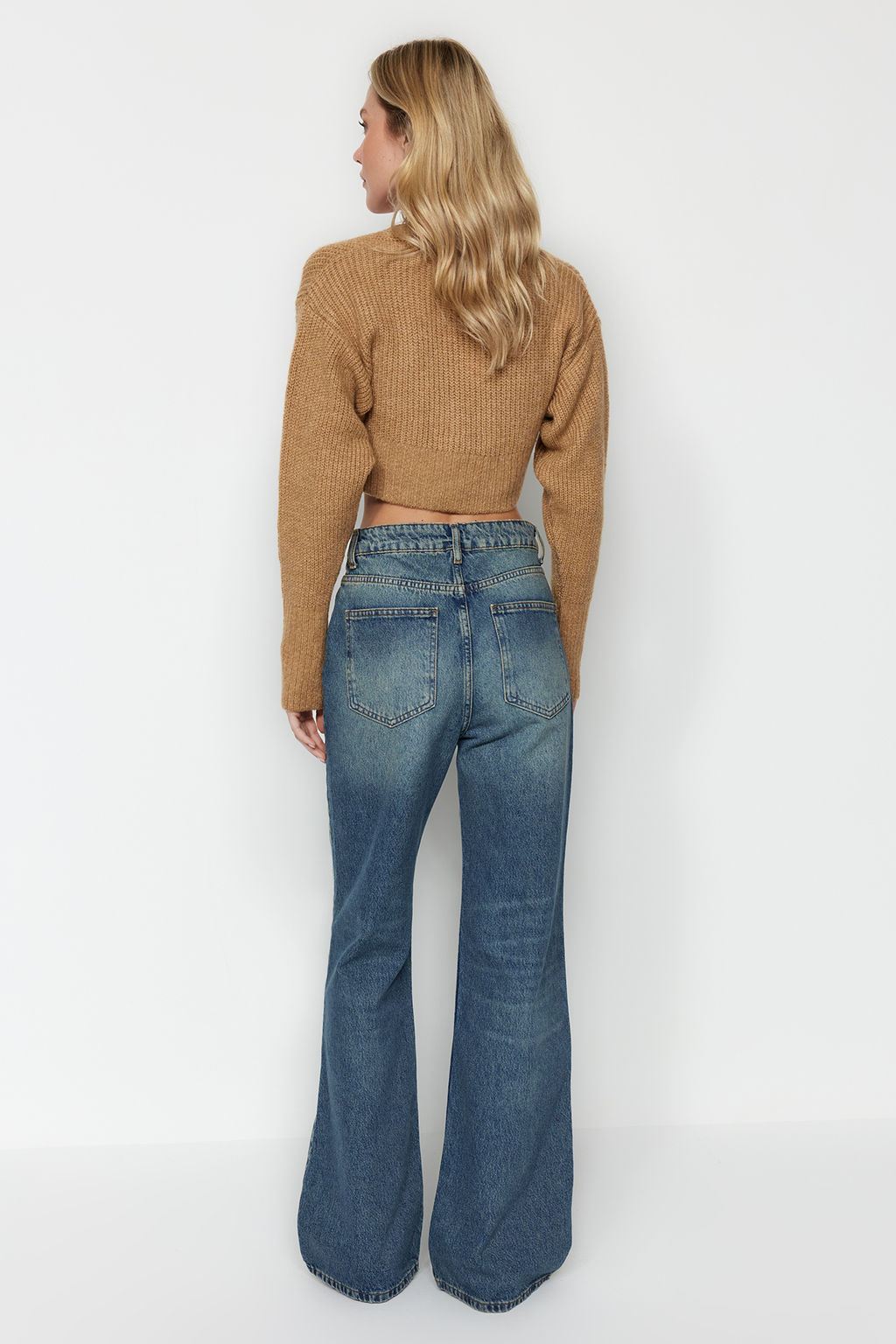 TRENDYOLMILLA Mavi More Sustainable Soluk Efekt Vintage Fermuar Detayl? Yuksek Bel Wide Leg Jeans TWOAW24JE00315