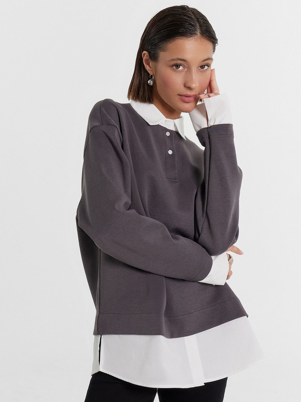 Джемпер женский в сером цвете