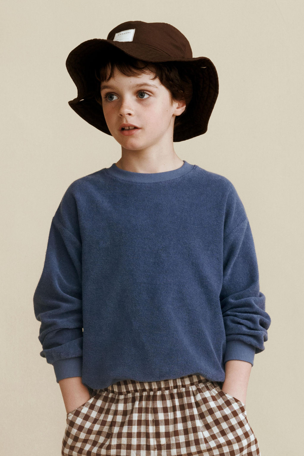 GORRO BUCKET CREATED BY CARAMEL LONDON X ZARA / Marr?n