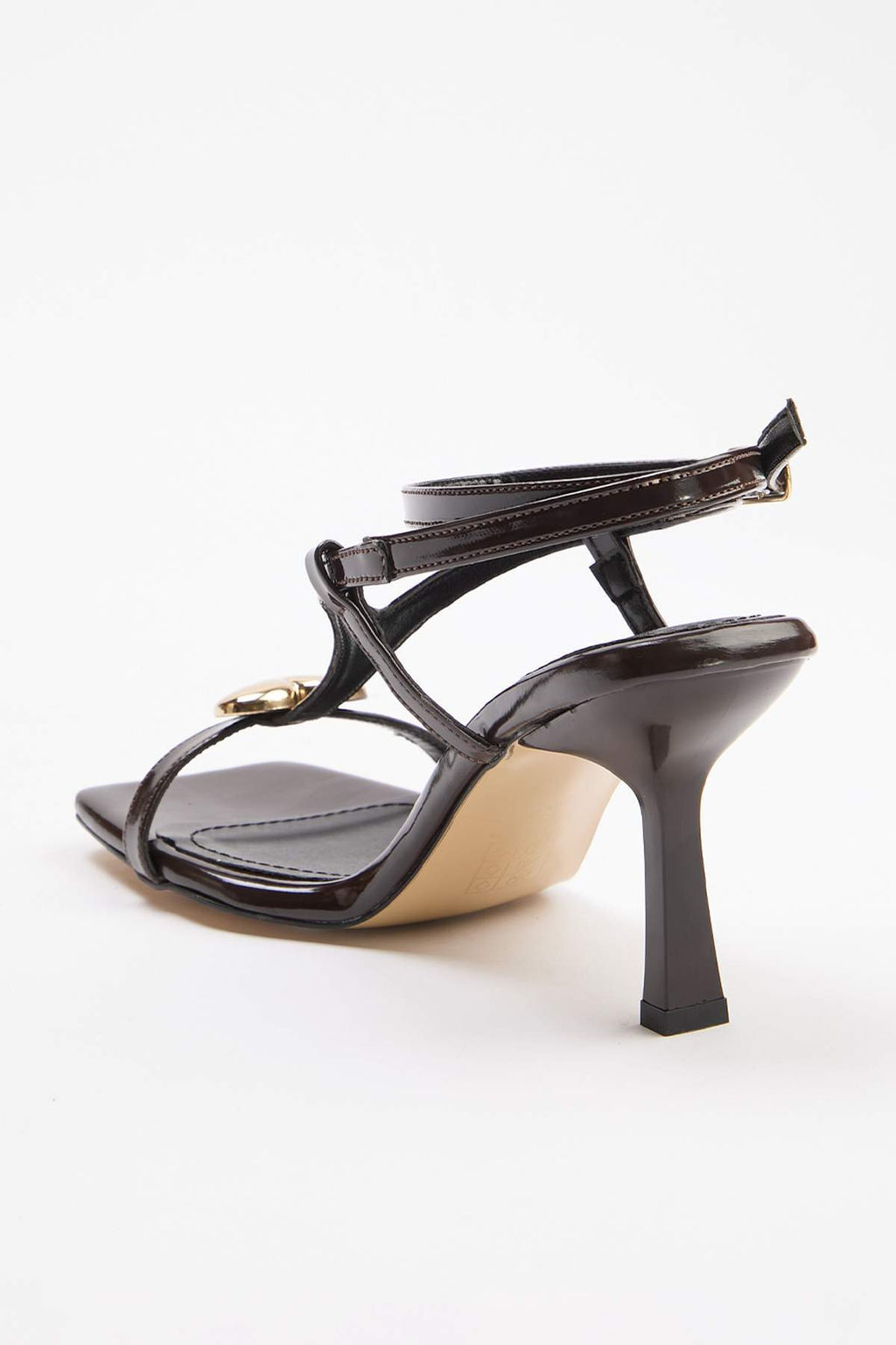 Trendyolmilla Shoes Siyah Alt?n Kalp Aksesuar Detayl? Rugan Kad?n Ince Topuklu Sandalet TAKSS25TO00094 фото 20