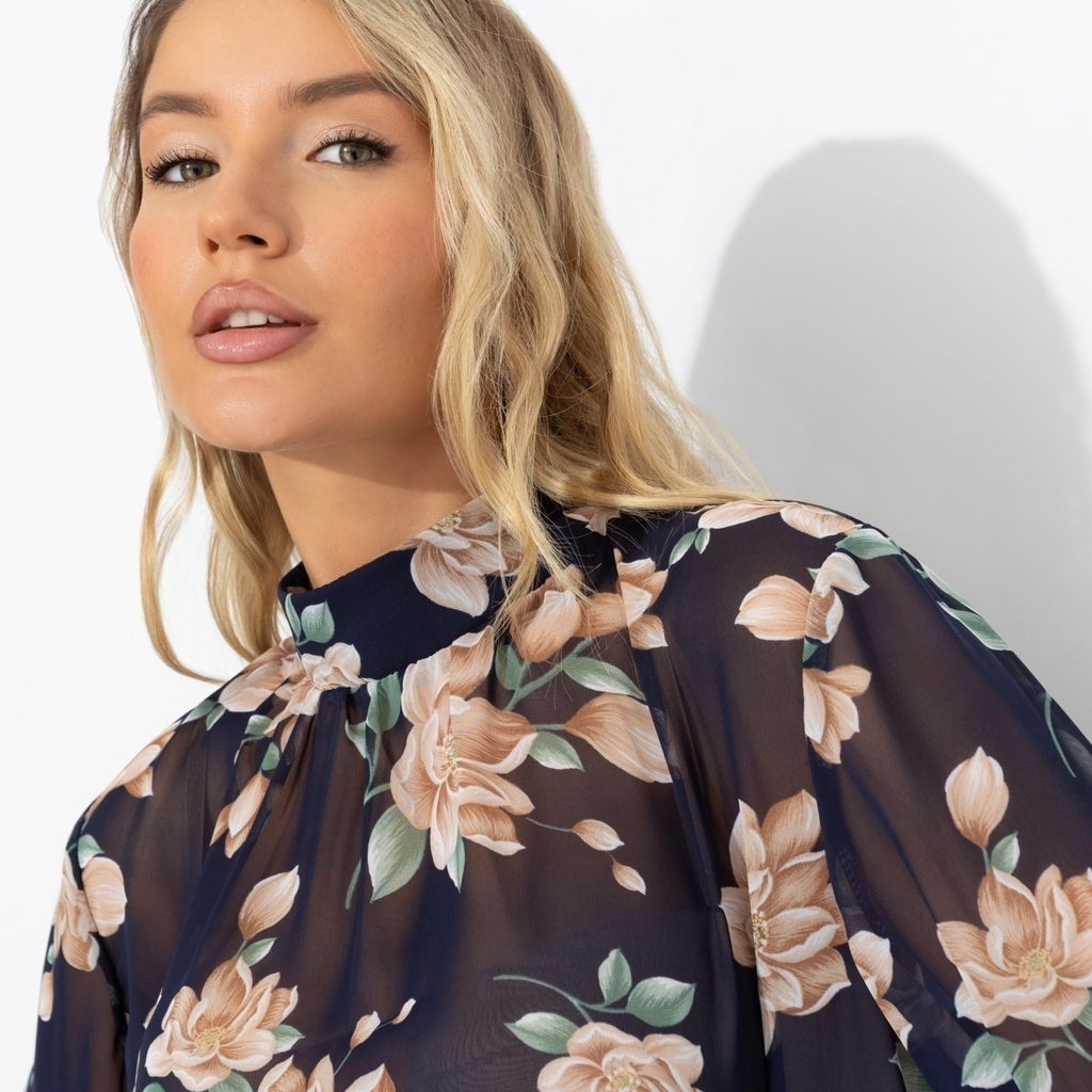 Блуза полупрозрачная, Драма в деталях (сказка) - Charutti фото 3