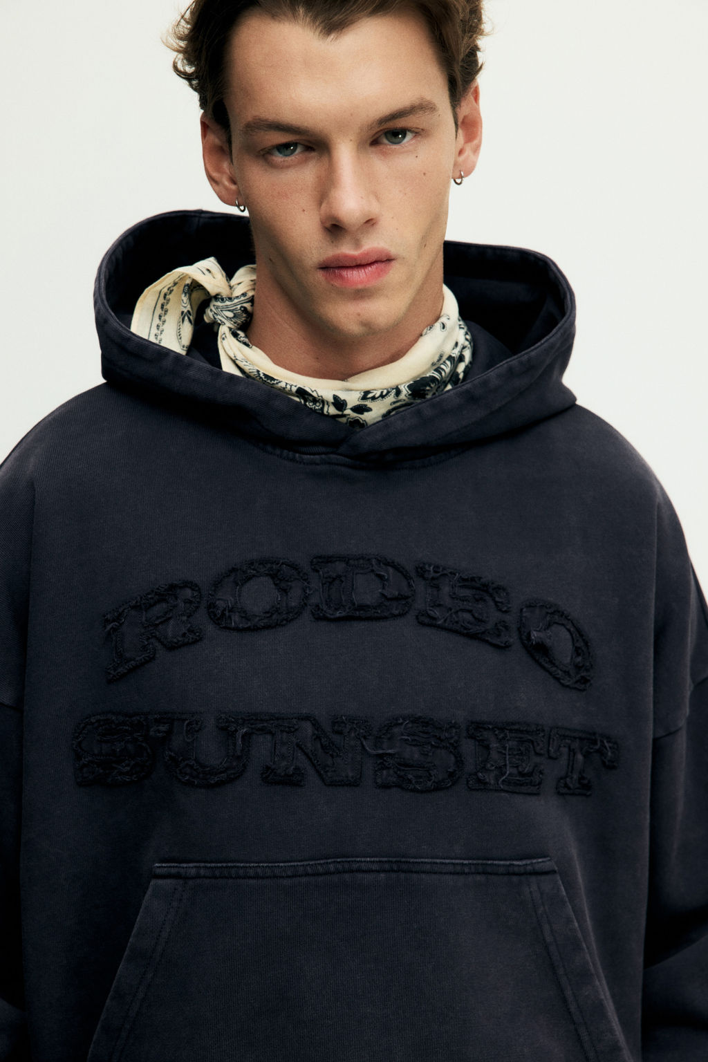 Sudadera con efecto lavado Oversized Fit - H&m фото 6