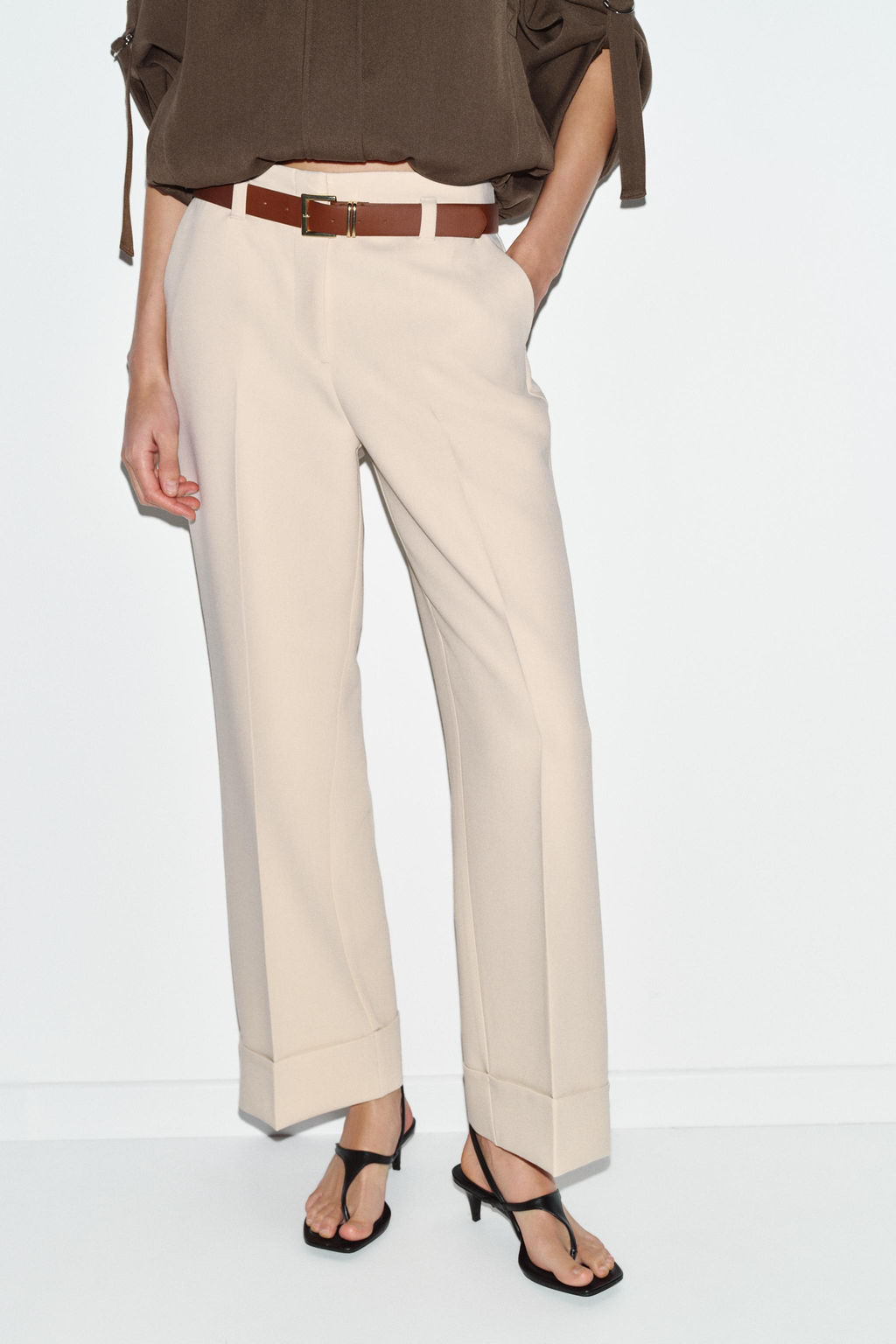 TROUSERS WITH TURN-UP CUFFS AND BELT - Zara фото 2