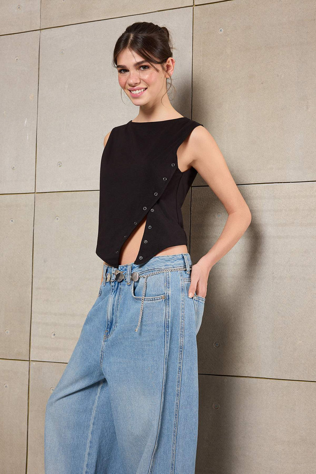Ac?k Sar? Fitted/Vucuda Oturan Kay?k Yaka Kolsuz Crop Pamuklu Esnek Orme Bluz TWOSS26BZ00035 - Trendyolmilla фото 9