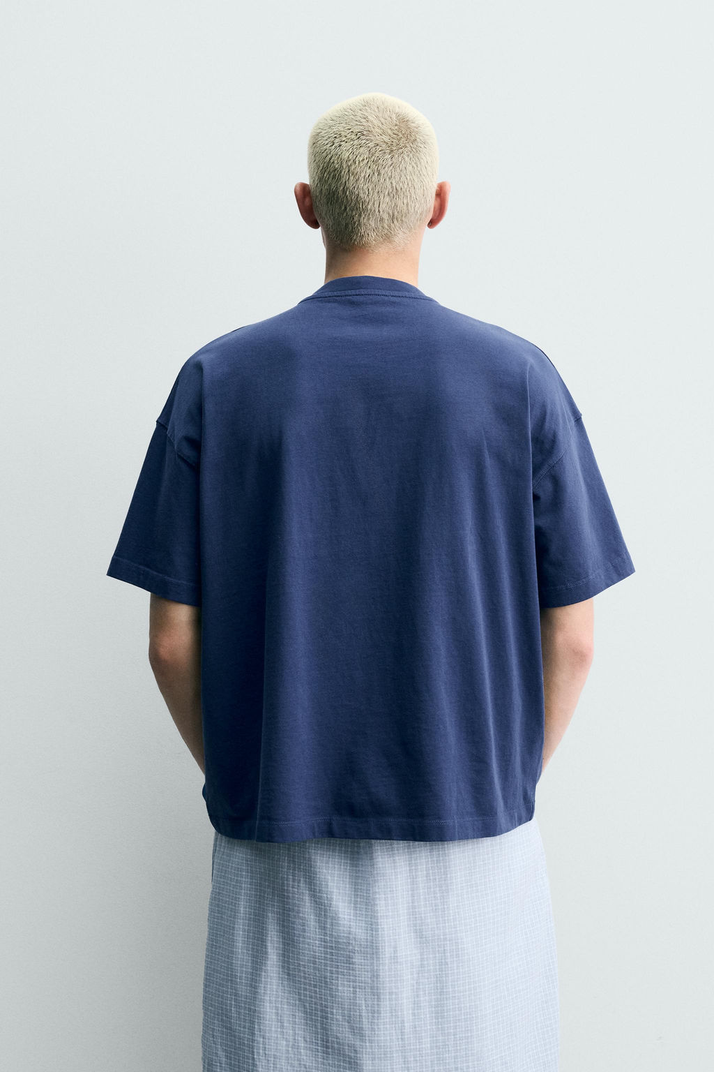 CAMISETA  BORDADO ESTAMPADO COMBINADOS / Marino