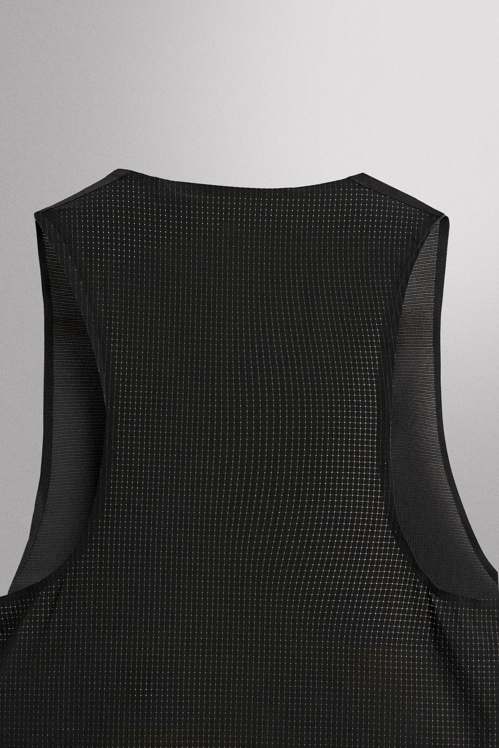 CAMISETA TANK LIGERA RUNNING / Negro