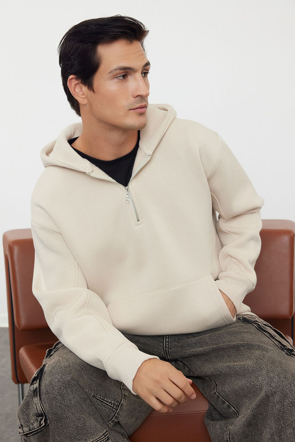 Tas Oversize/Genis Kesim Fermuarl? Kapusonlu Ici Polarl? Basic Sweatshirt TMNAW25SW00050