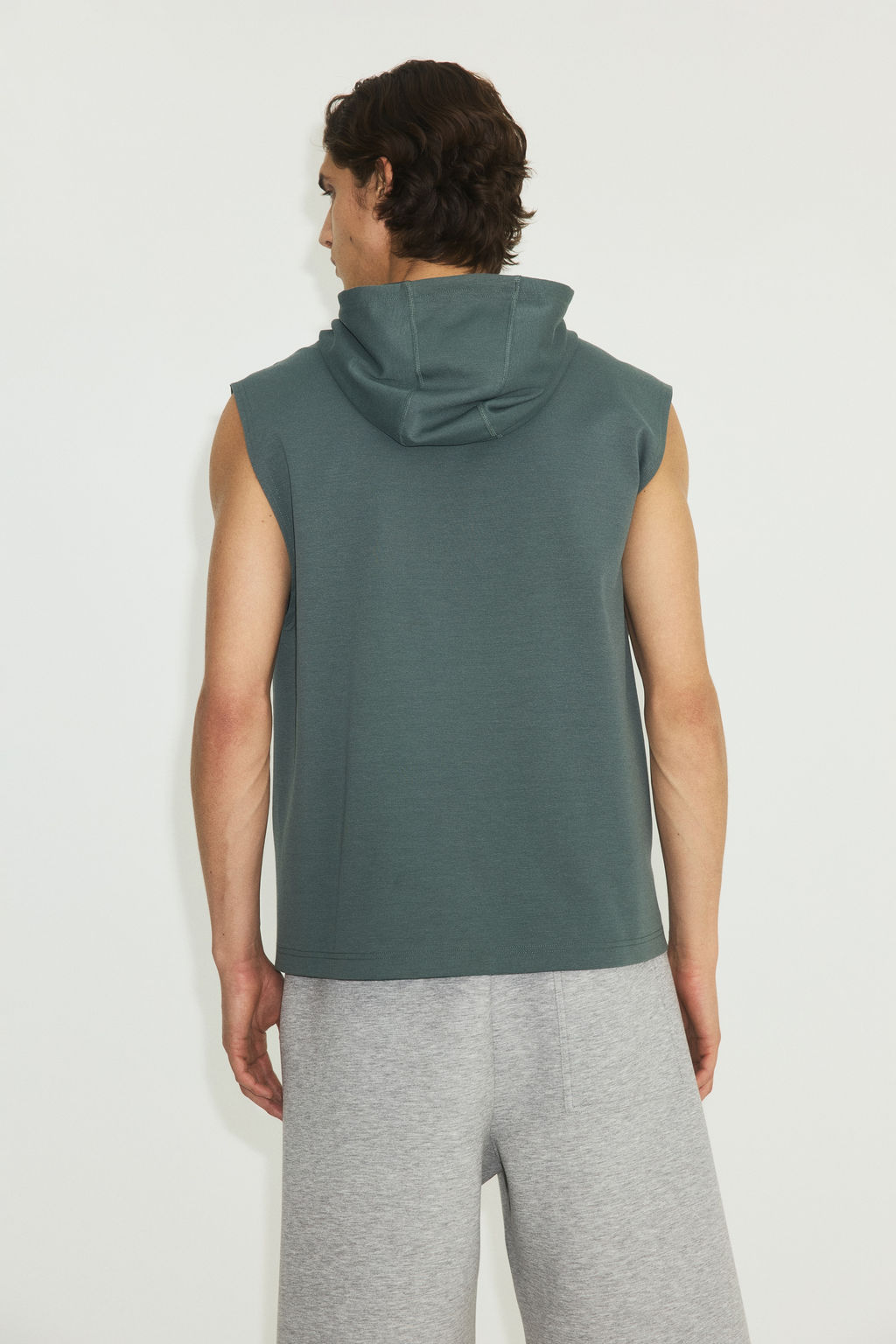 Sudadera sport sin mangas con DryMove Regular Fit - H&m фото 6