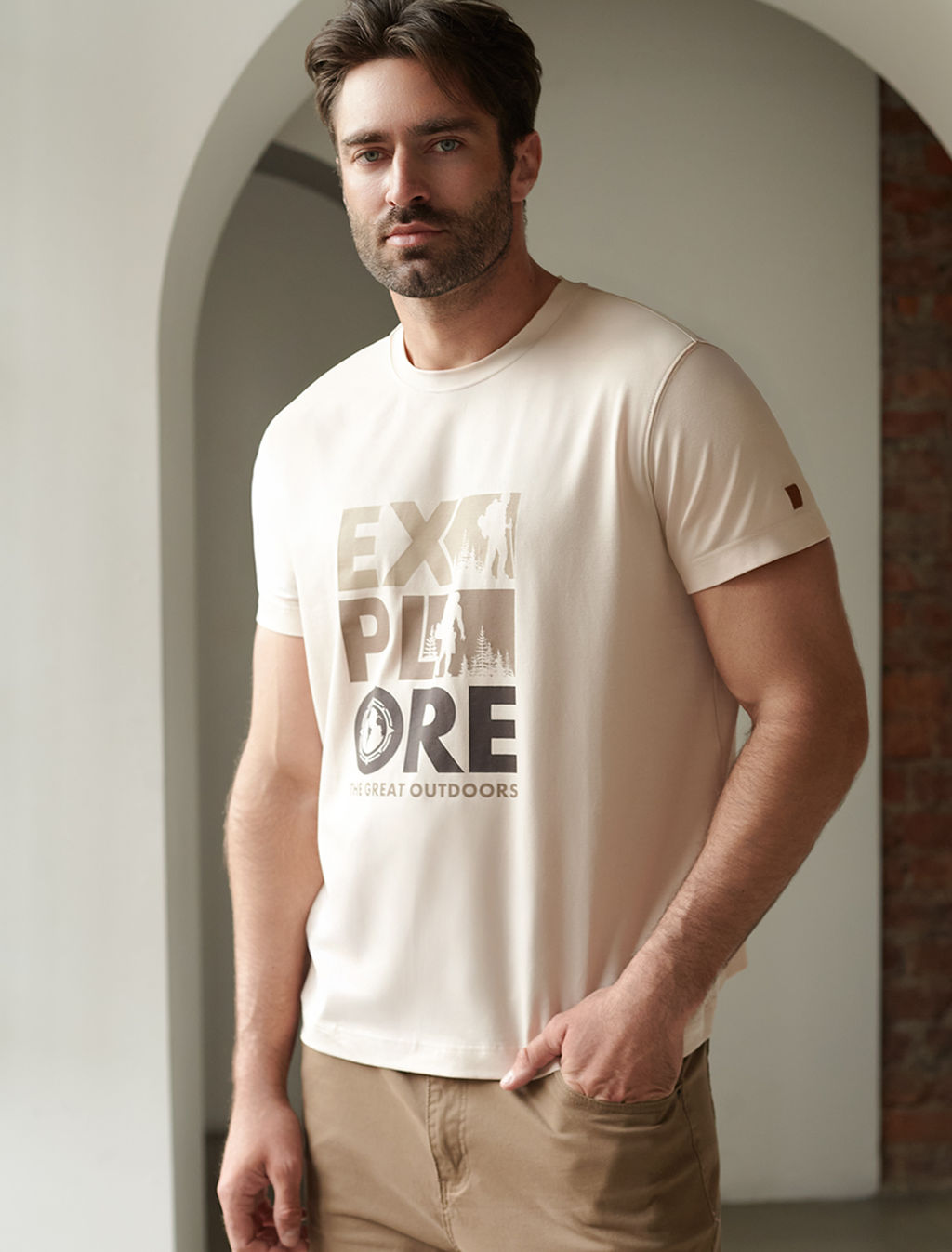 Футболка из премиального хлопка с авторским принтом