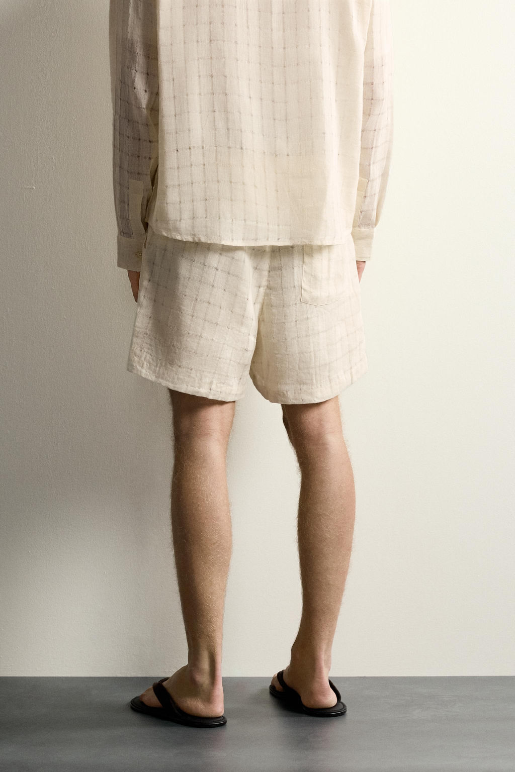 BERMUDA JACQUARD CUADROS LINO - ALGOD?N / Crudo - Zara фото 3