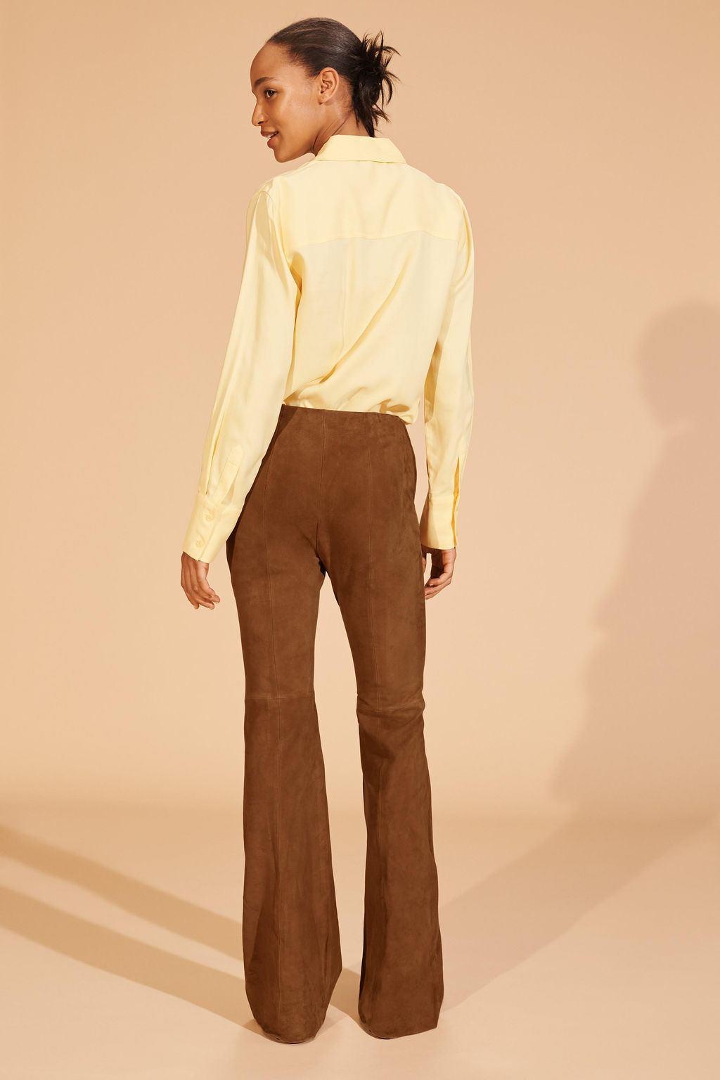 LIMITED EDITION LEATHER SUEDE FLARE TROUSERS - Zara фото 3