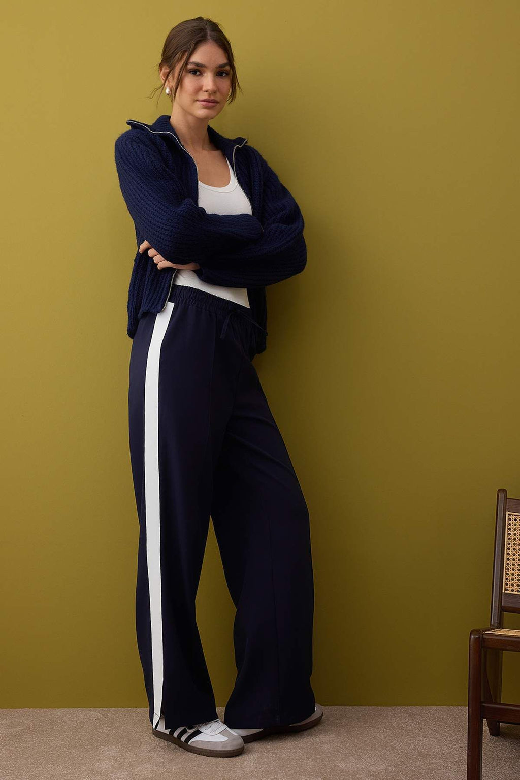 Lacivert Beli Lastikli Wide Leg/Genis Paca Yan? Seritli Pantolon TWOAW26PL00042