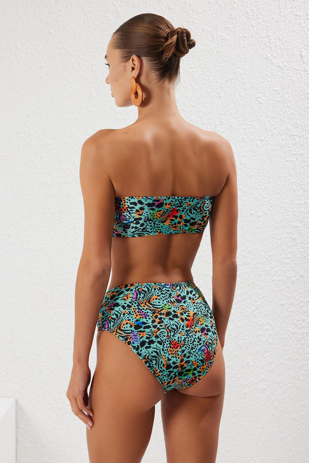 TRENDYOLMILLA Leopar Desenli Straplez Yuksek Bel Hipster Bikini Tak?m? TBESS22BT0018 фото 27