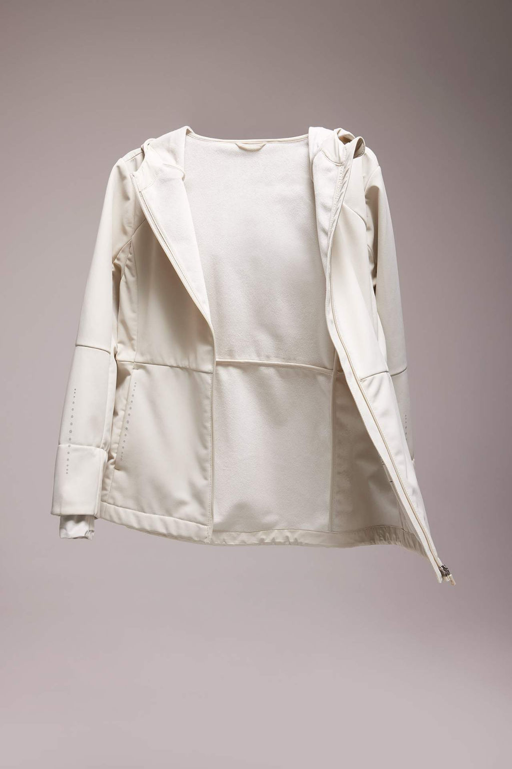 DefactoFit Softshell Mont Su Itici Ruzgar Gecirmez Dar Kesim Kapusonlu Fermuarl? Cepli Polar Astarl?  фото 2